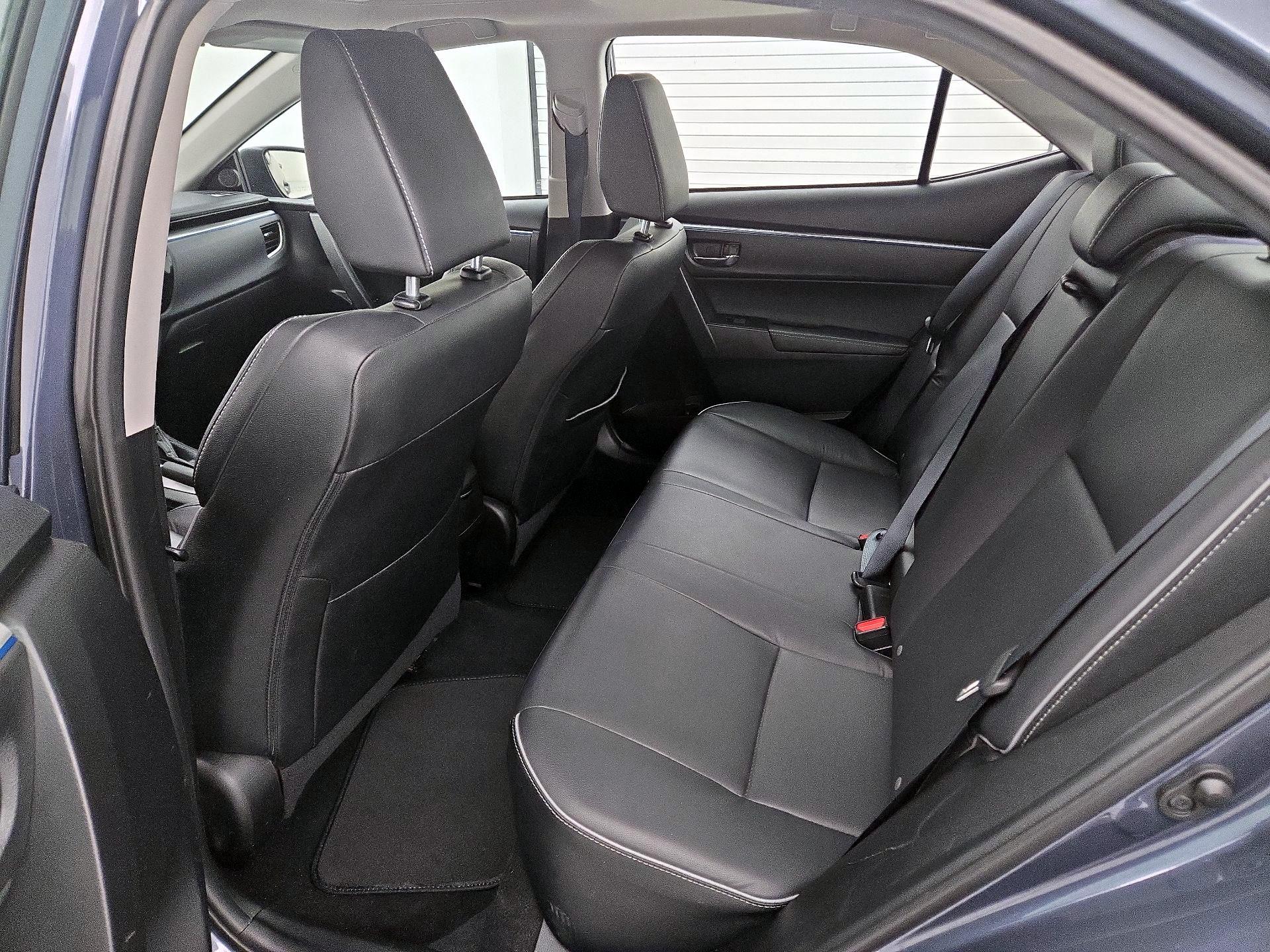 Thumbnail: 2016 Toyota Corolla - 18