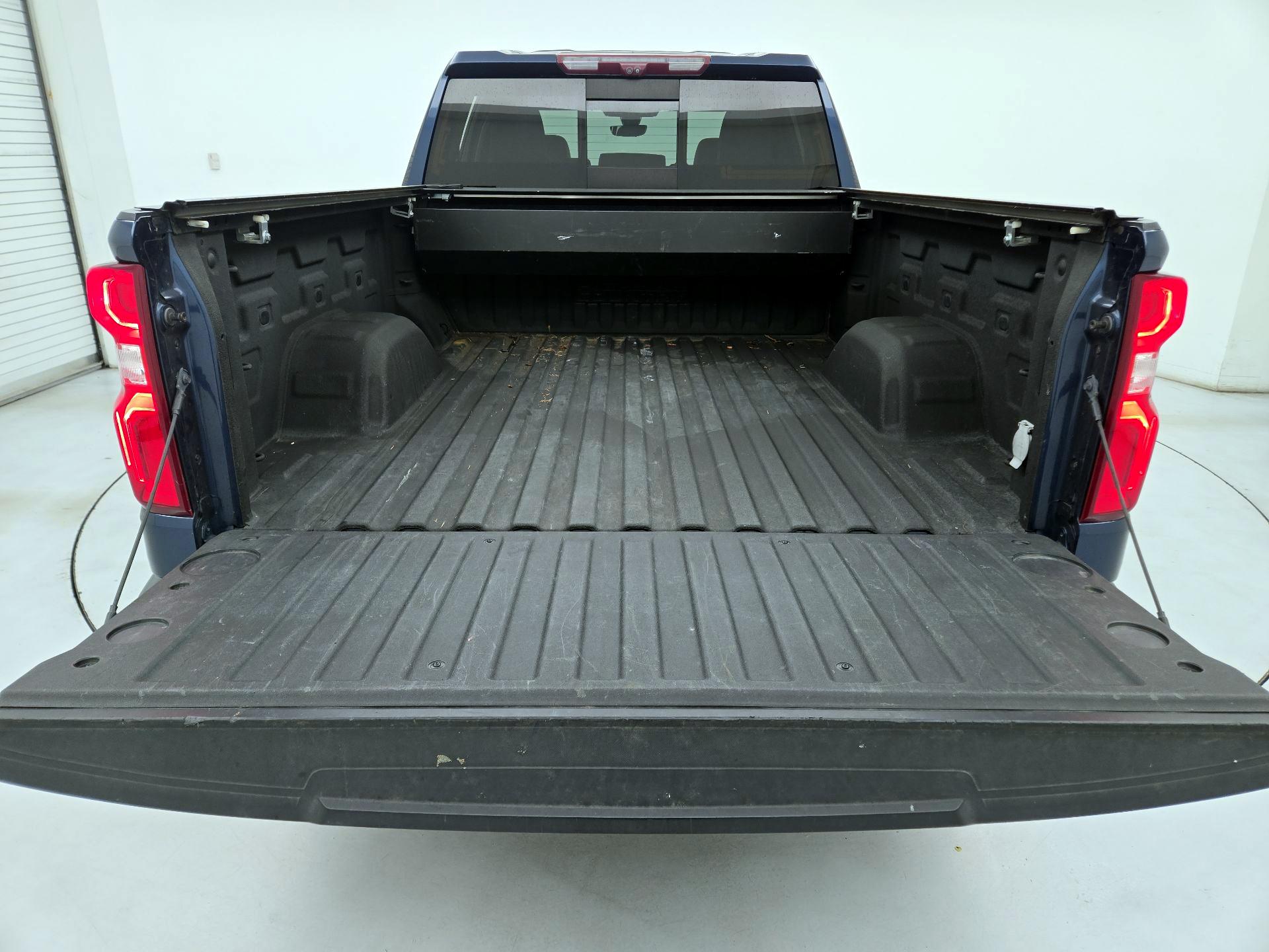 Thumbnail: 2021 Chevrolet Silverado 1500 - 19