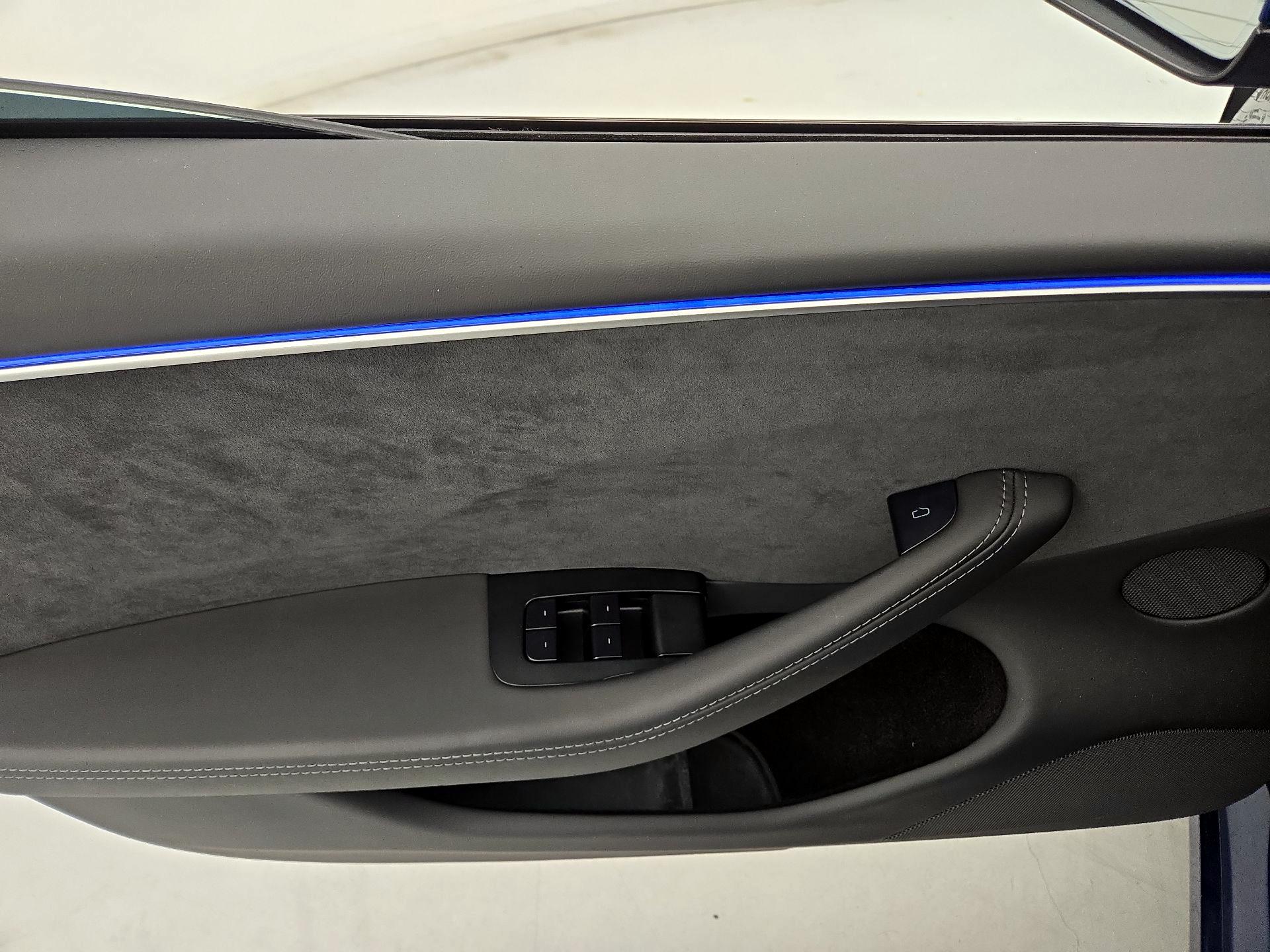 Thumbnail: 2025 Tesla Model 3 - 12