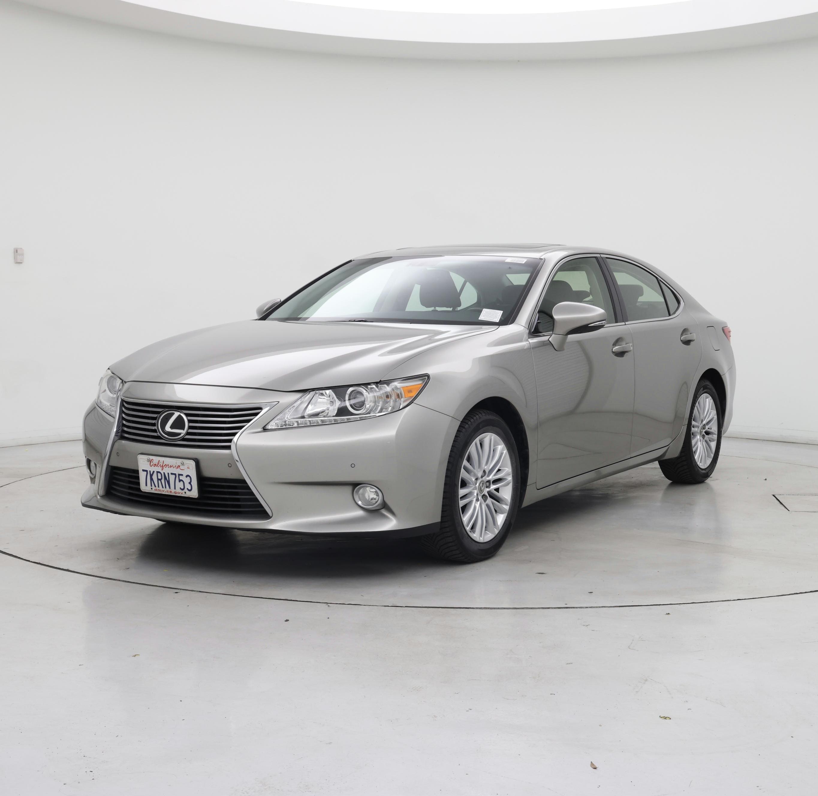 Thumbnail: 2015 Lexus ES - 4