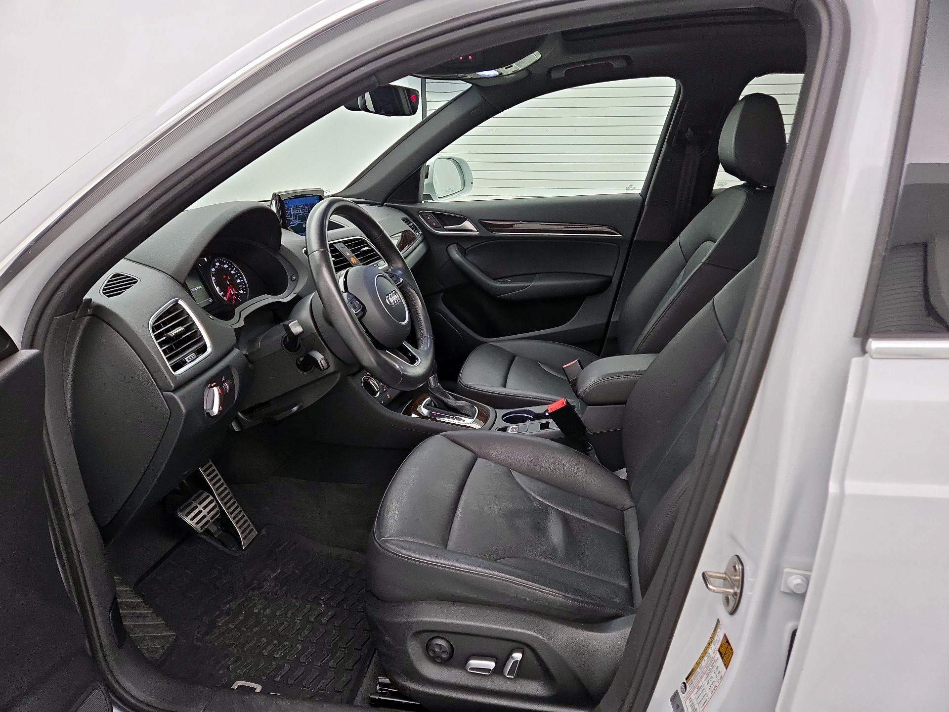 Thumbnail: 2016 Audi Q3 - 11