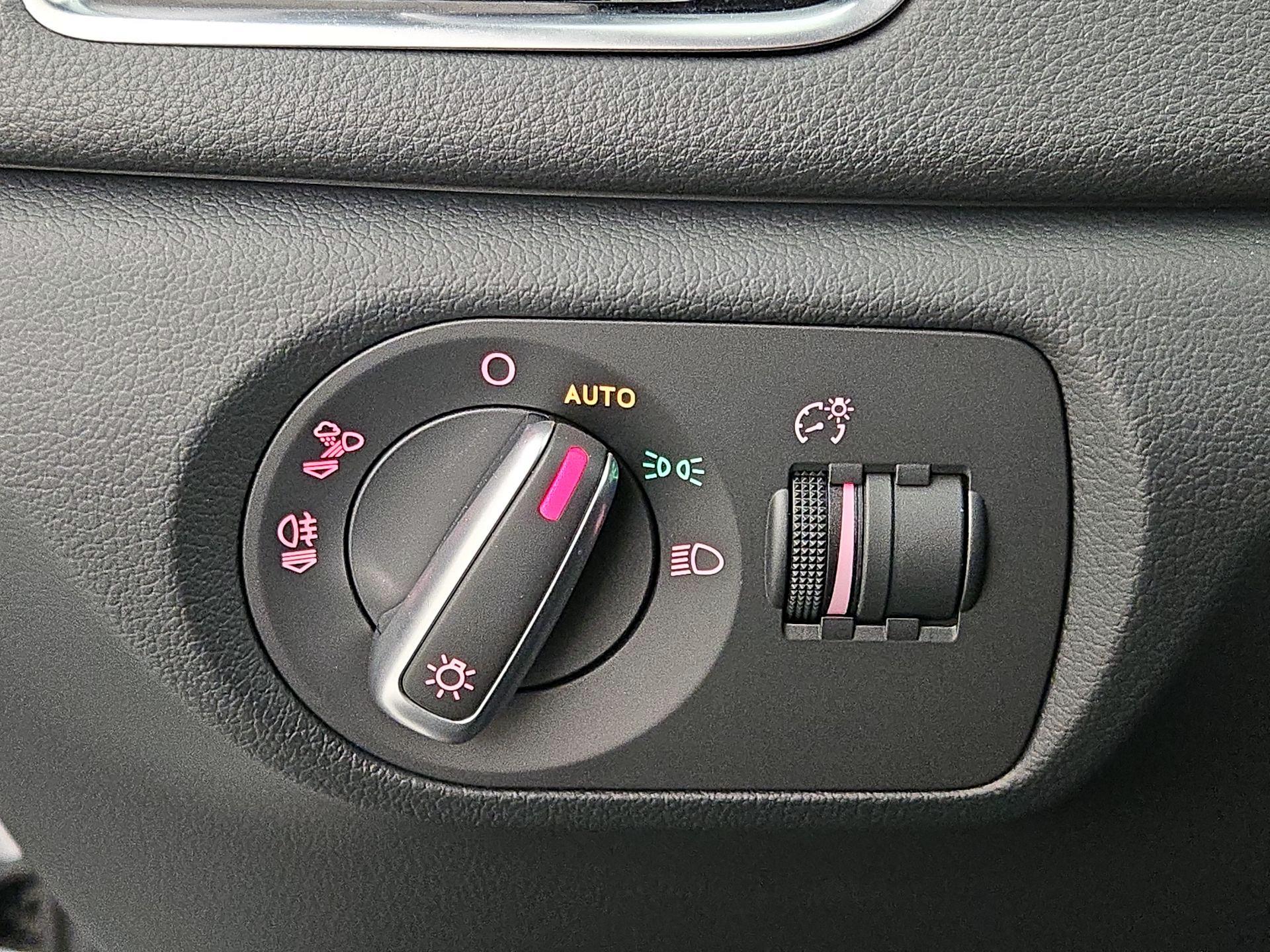 Thumbnail: 2016 Audi Q3 - 13