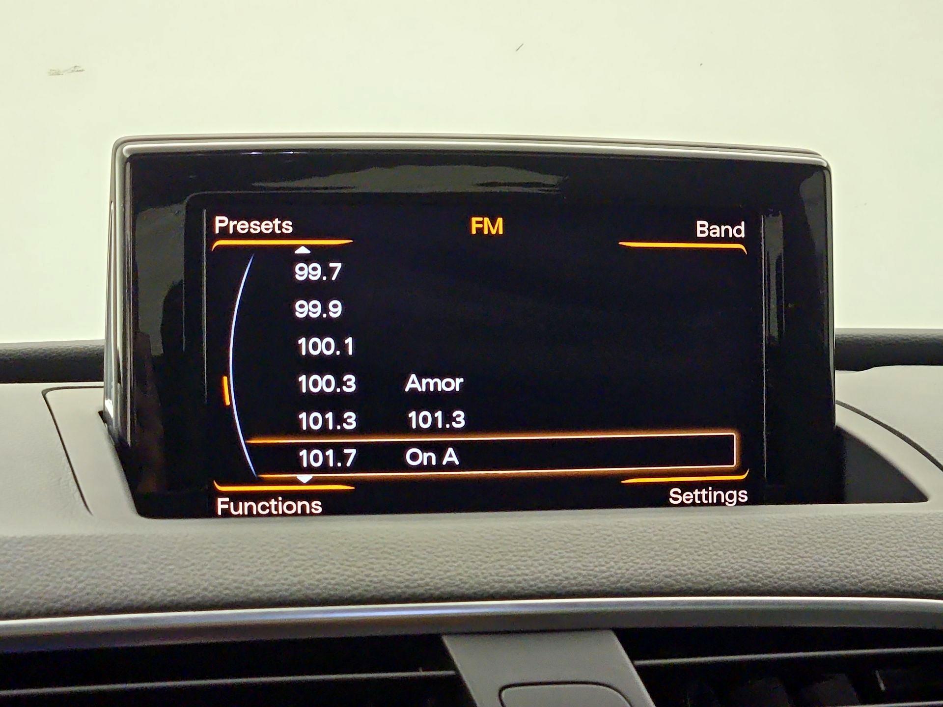 Thumbnail: 2016 Audi Q3 - 16