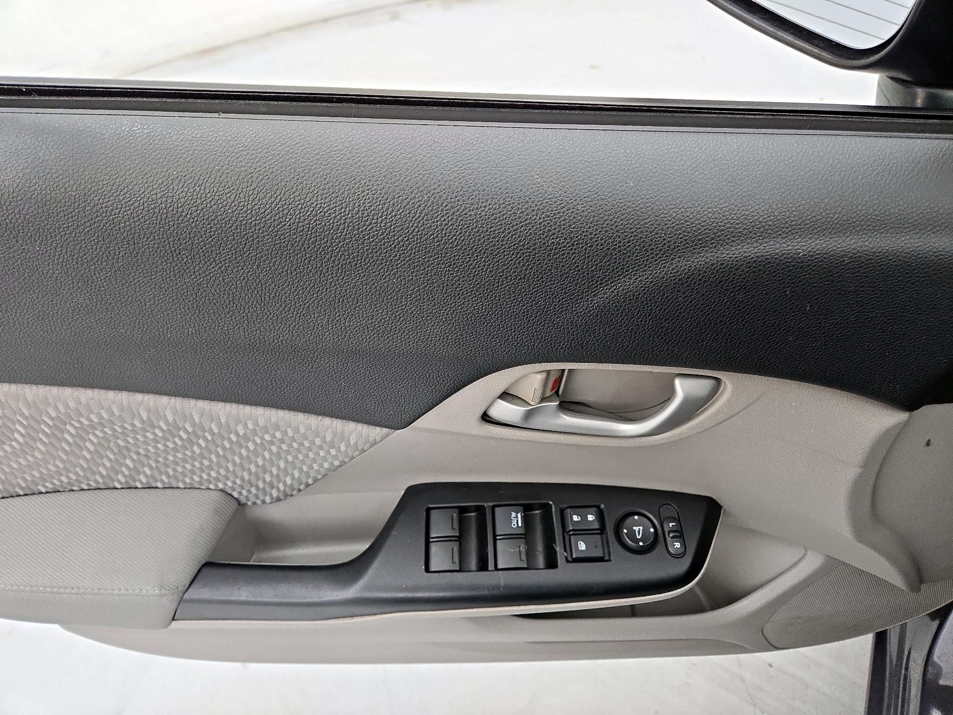 Thumbnail: 2015 Honda Civic - 12