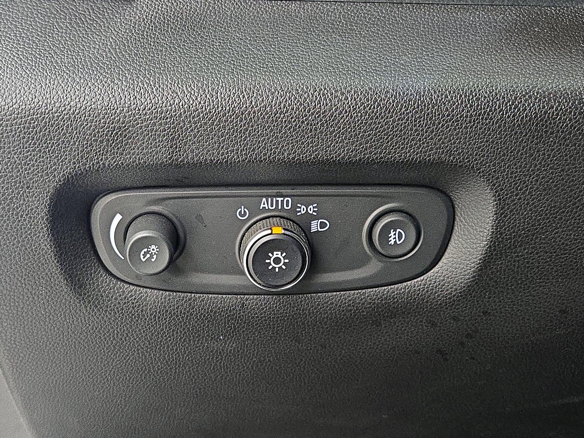 Thumbnail: 2019 Chevrolet Traverse - 13