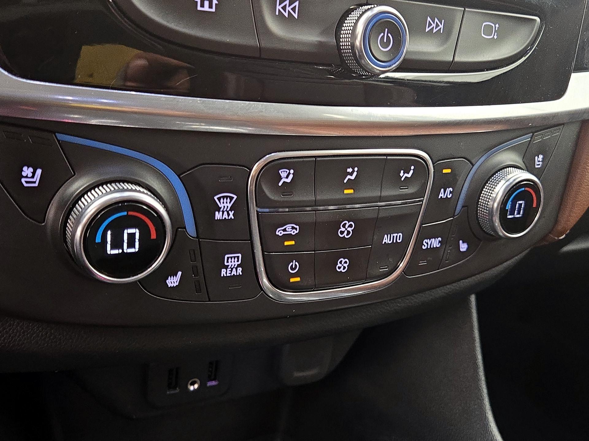 Thumbnail: 2019 Chevrolet Traverse - 16