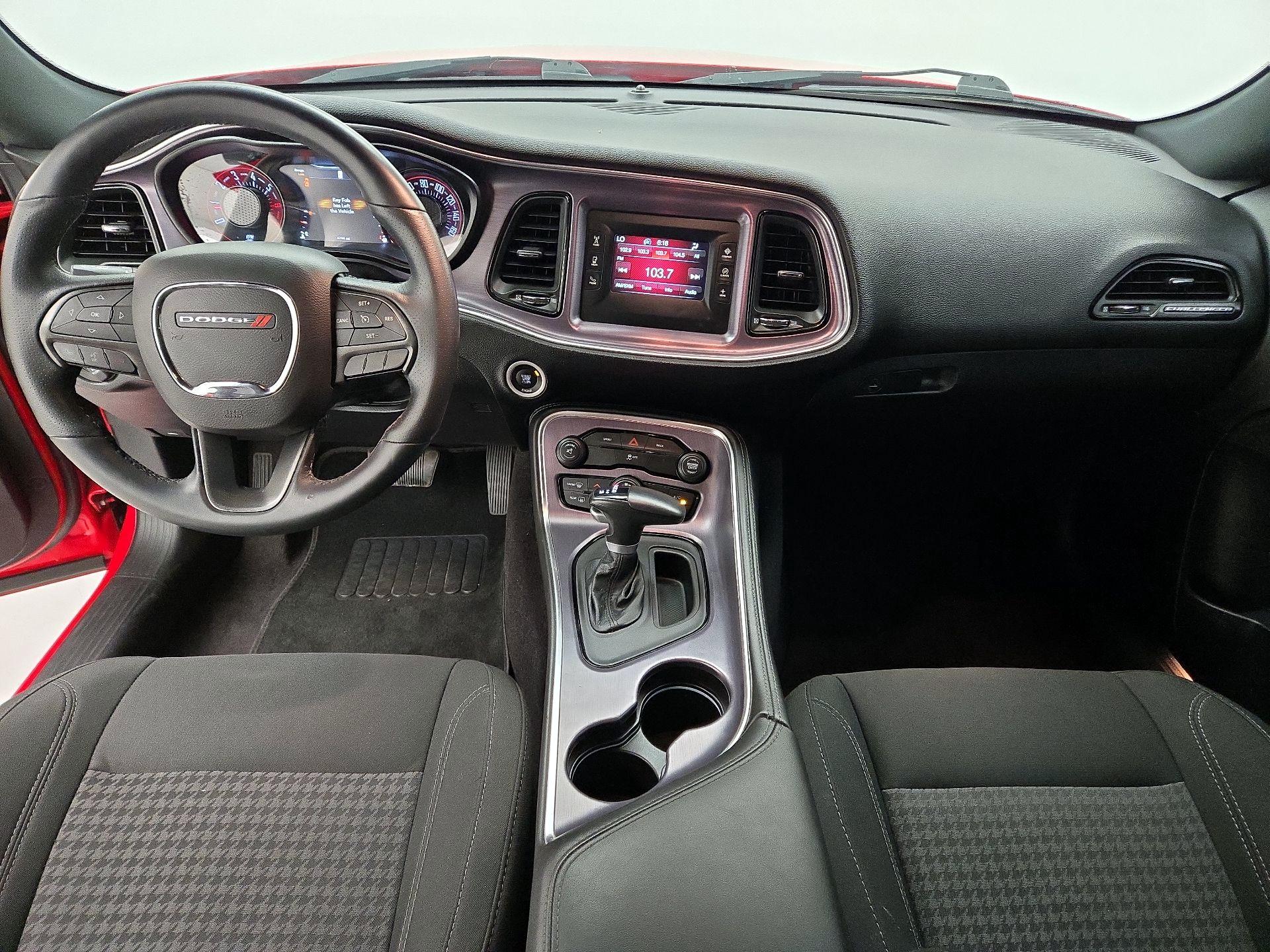 Thumbnail: 2016 Dodge Challenger - 9