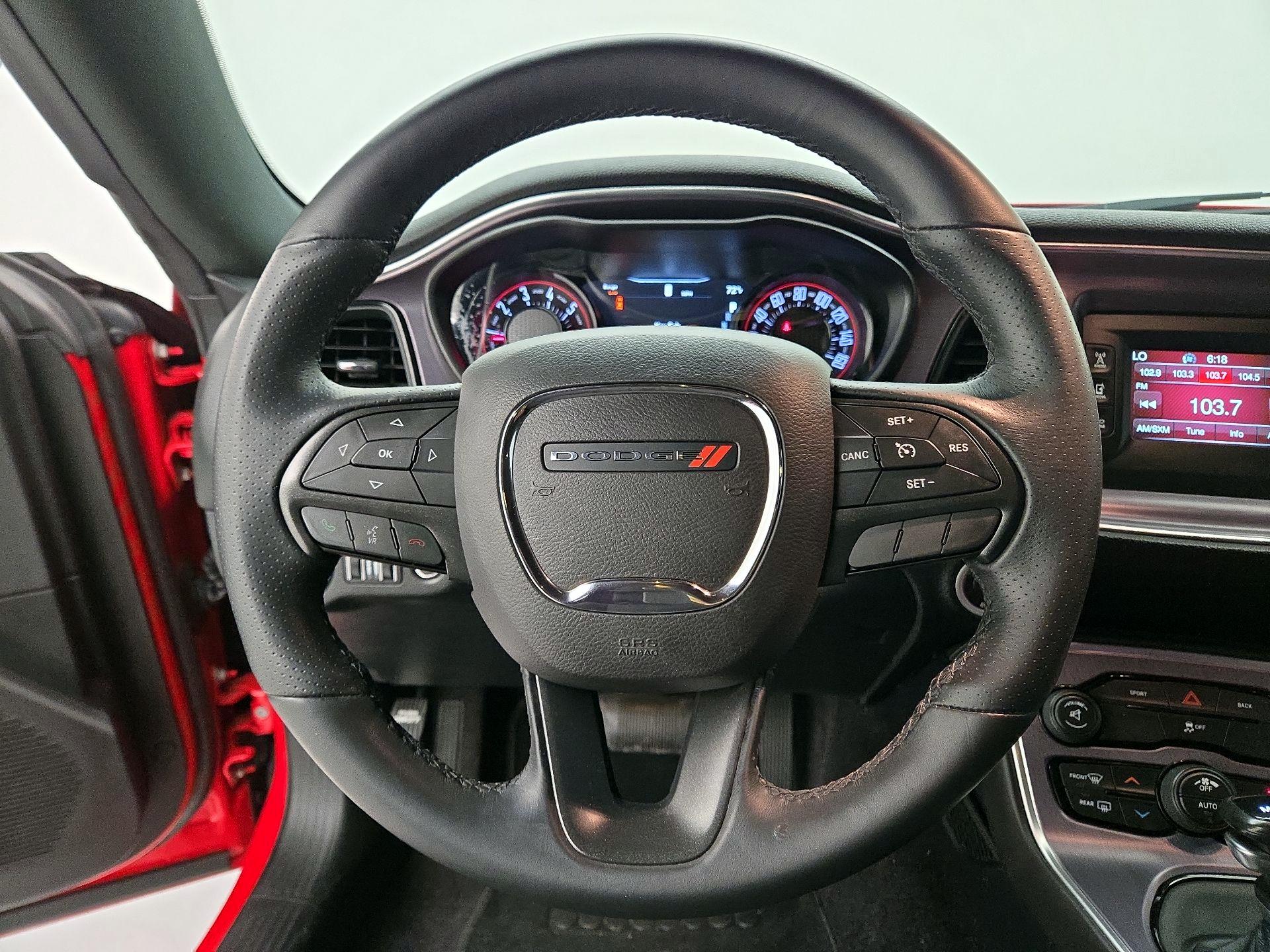 Thumbnail: 2016 Dodge Challenger - 10