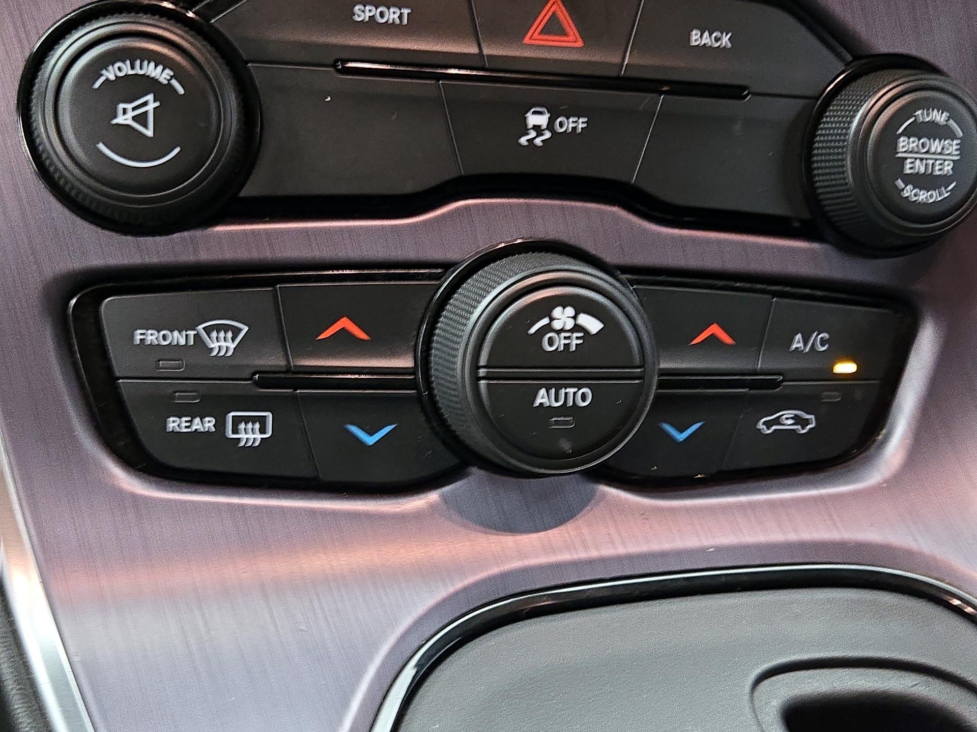 Thumbnail: 2016 Dodge Challenger - 16