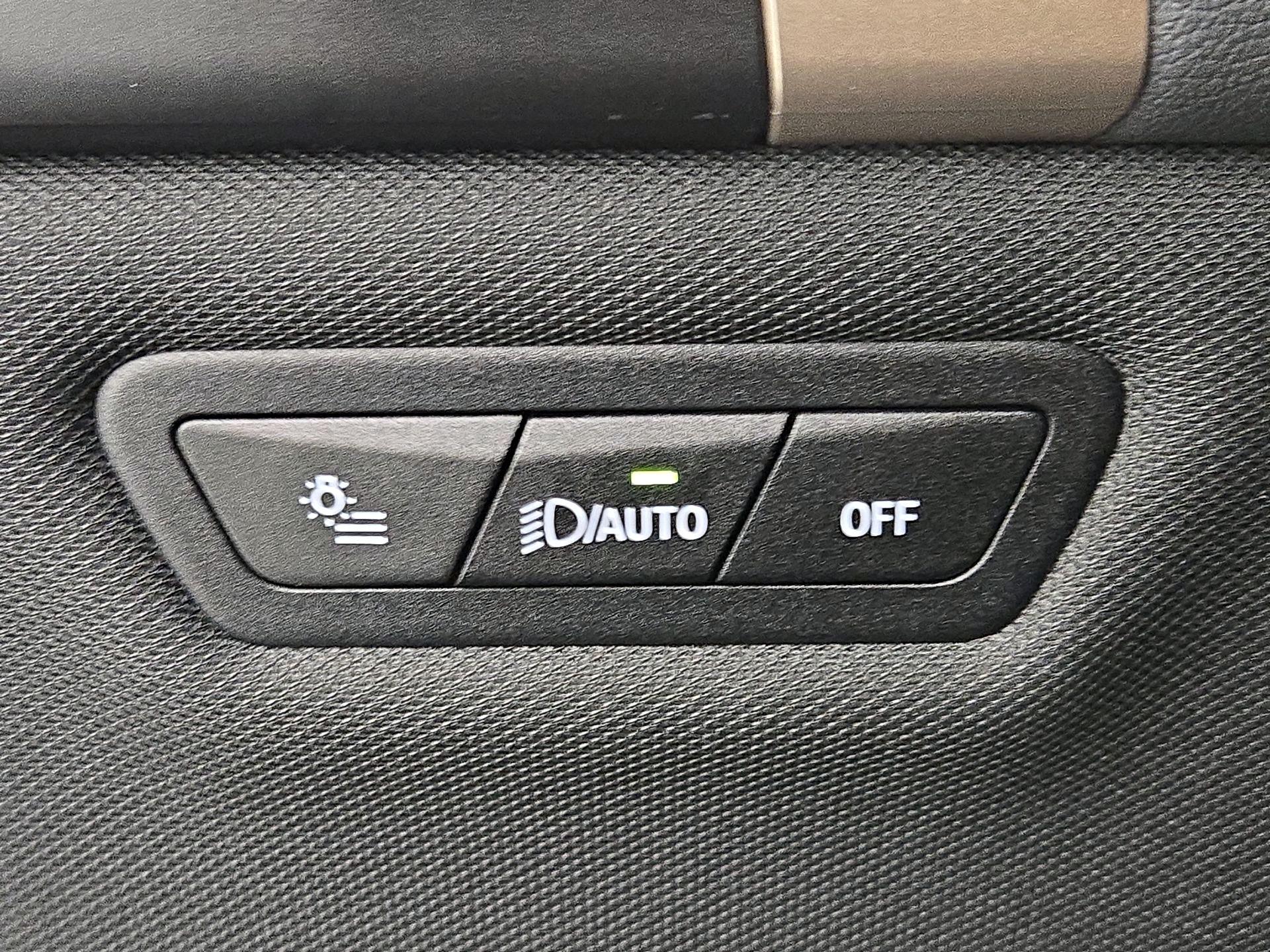 Thumbnail: 2023 BMW iX - 13