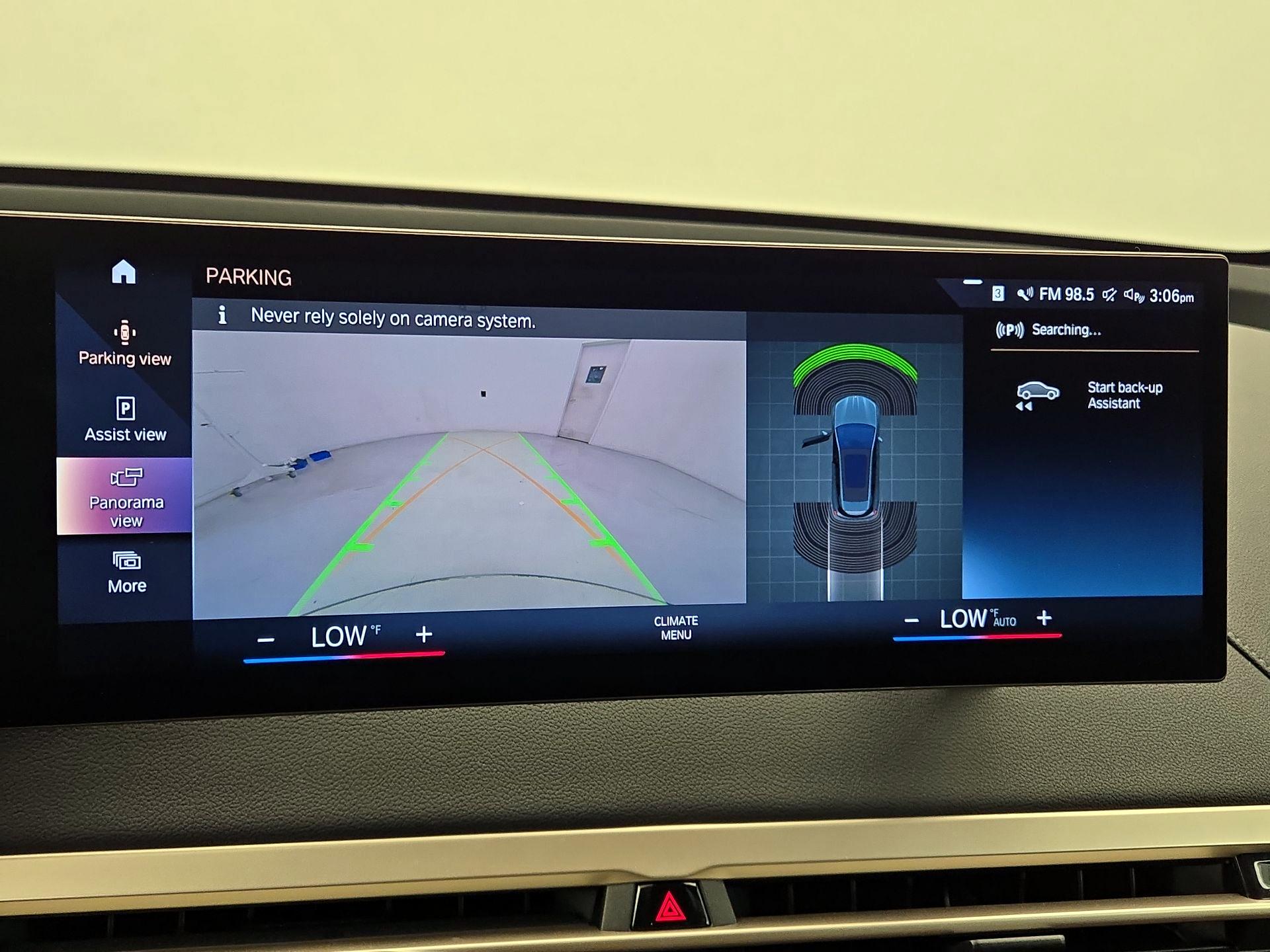 Thumbnail: 2023 BMW iX - 15