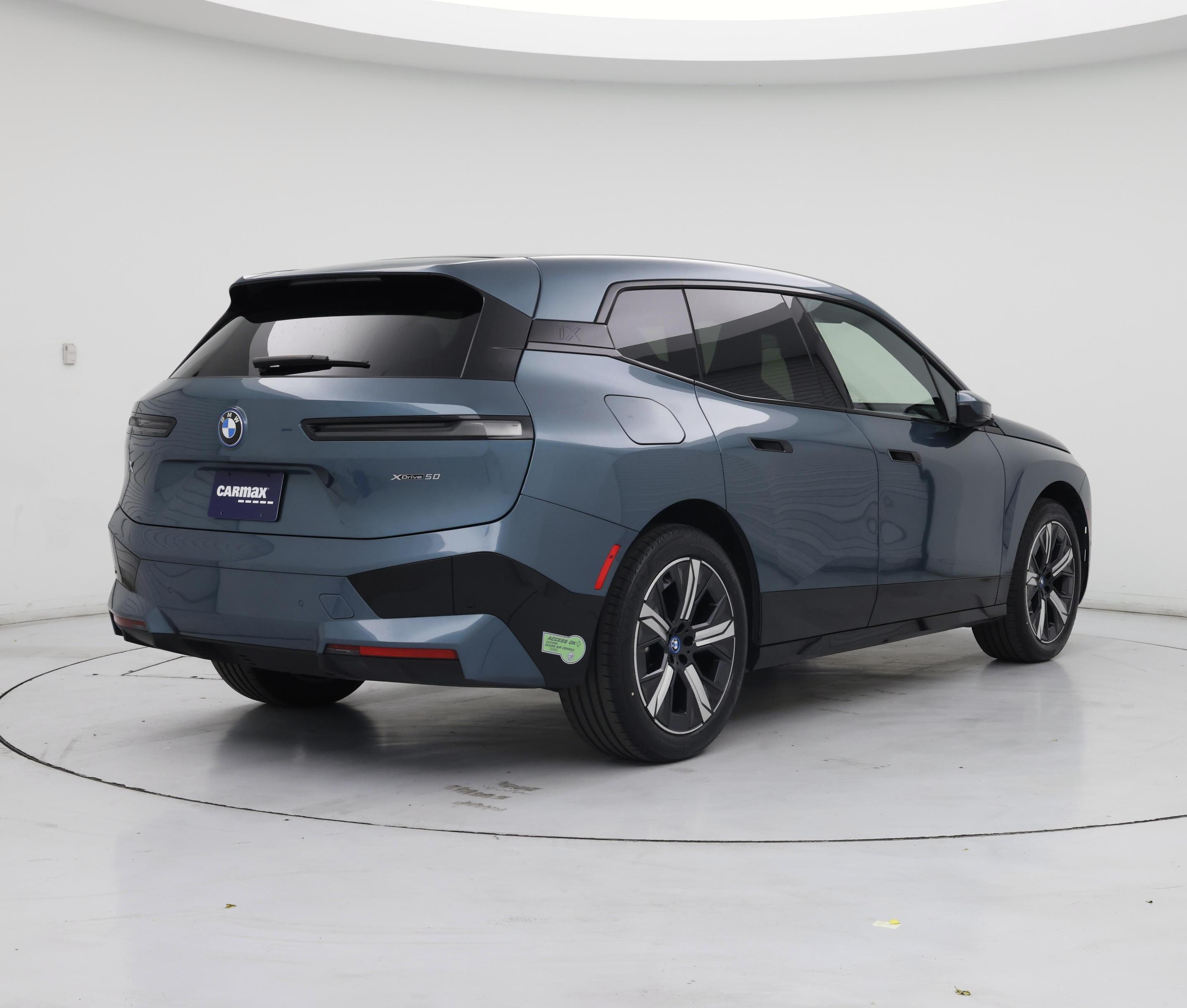 Thumbnail: 2023 BMW iX - 8