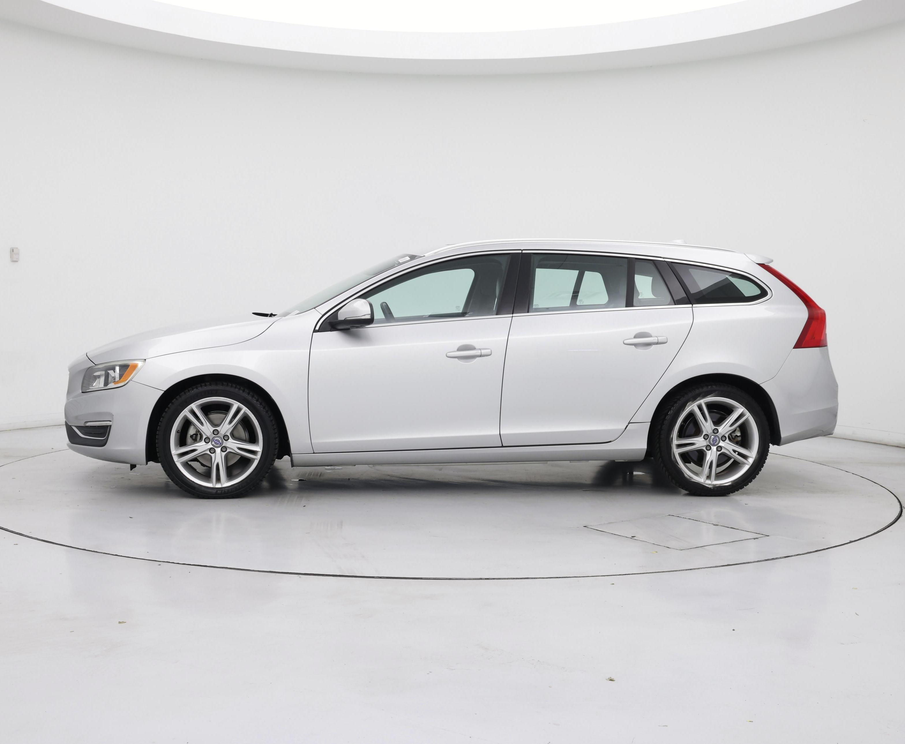 Thumbnail: 2016 Volvo V60 - 3