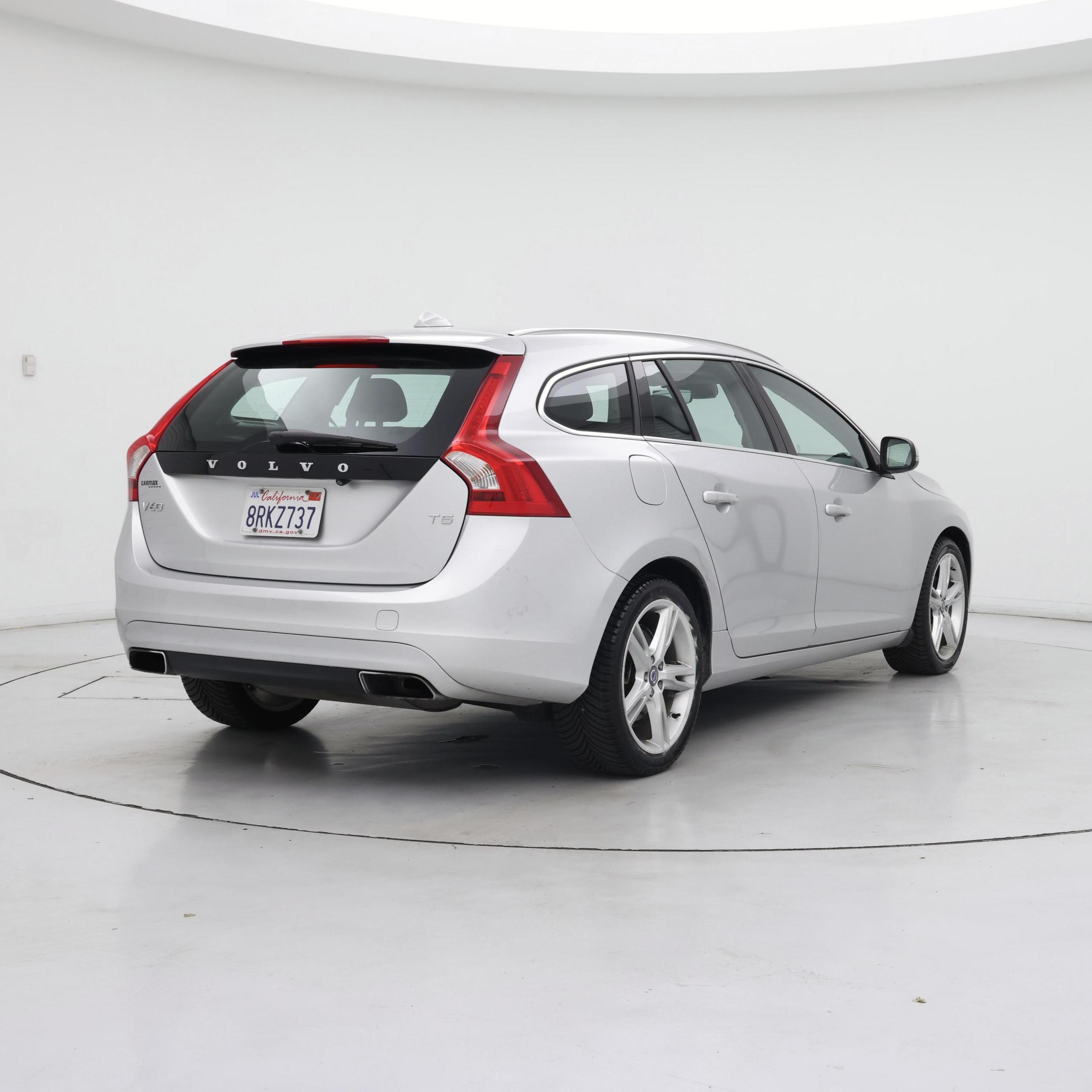 Thumbnail: 2016 Volvo V60 - 8