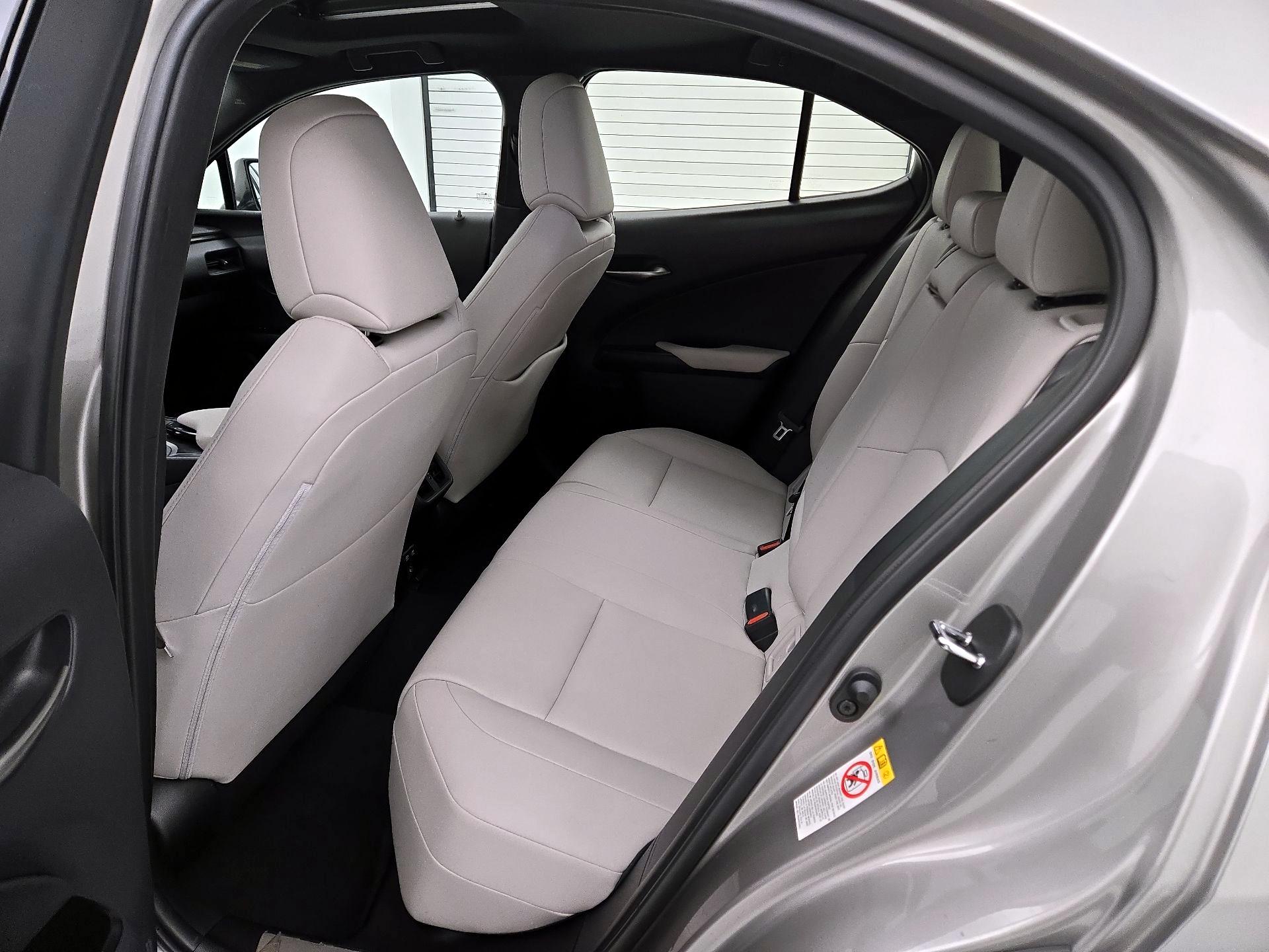 Thumbnail: 2019 Lexus UX - 20