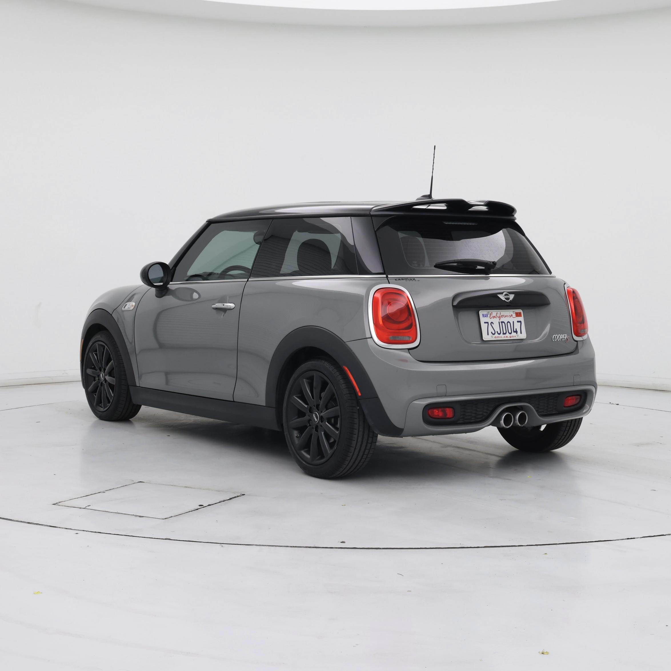 Thumbnail: 2016 MINI Cooper Hardtop - 2