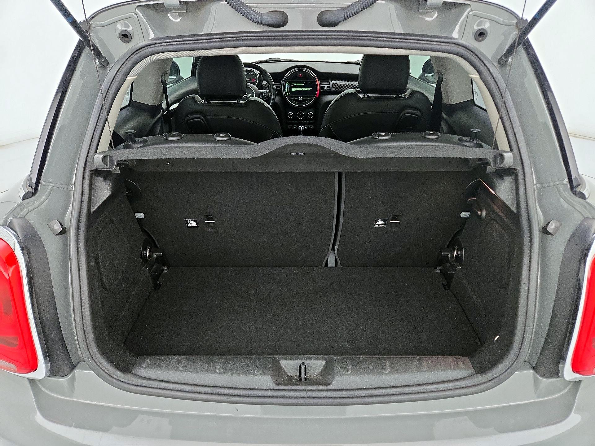 Thumbnail: 2016 MINI Cooper Hardtop - 20