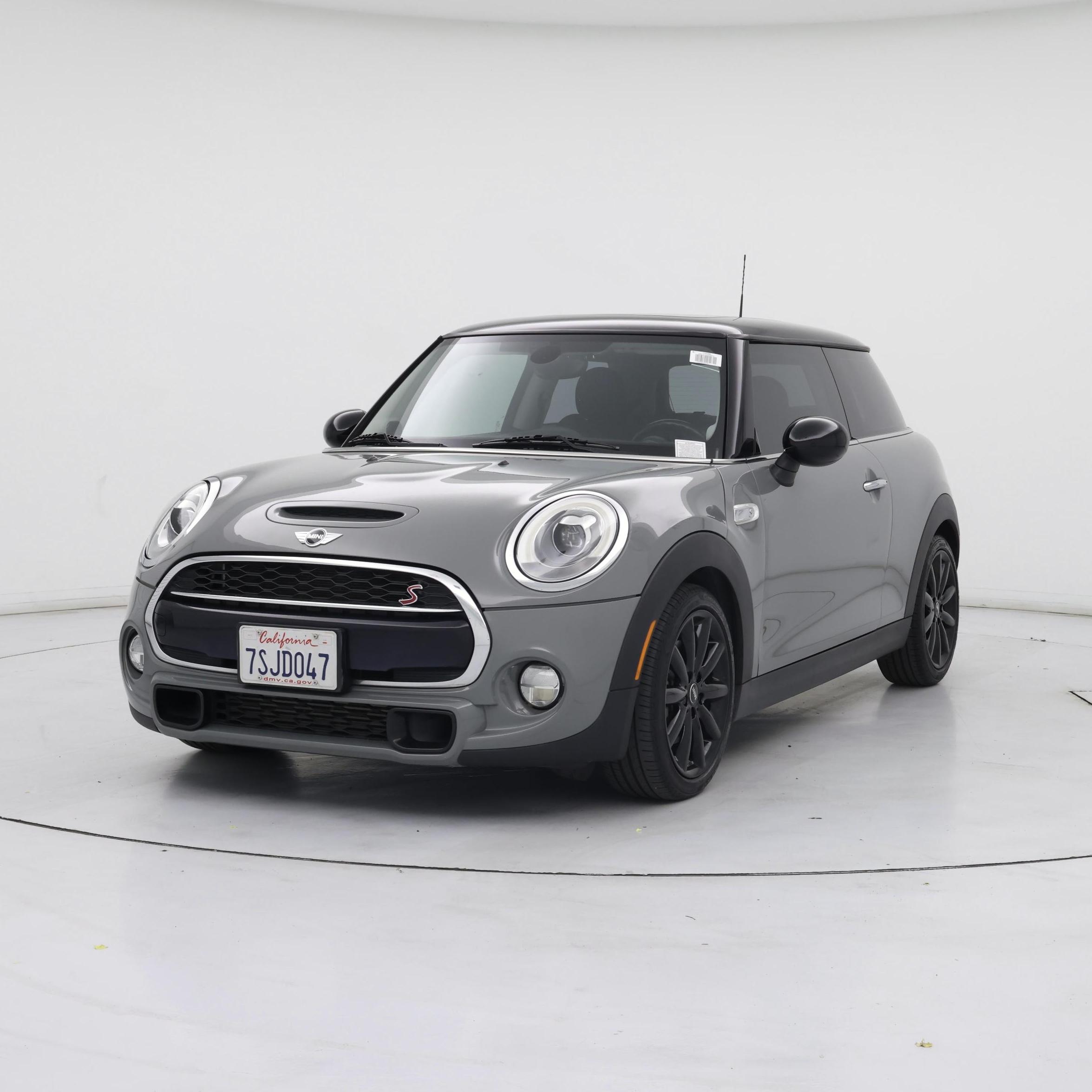 Thumbnail: 2016 MINI Cooper Hardtop - 4