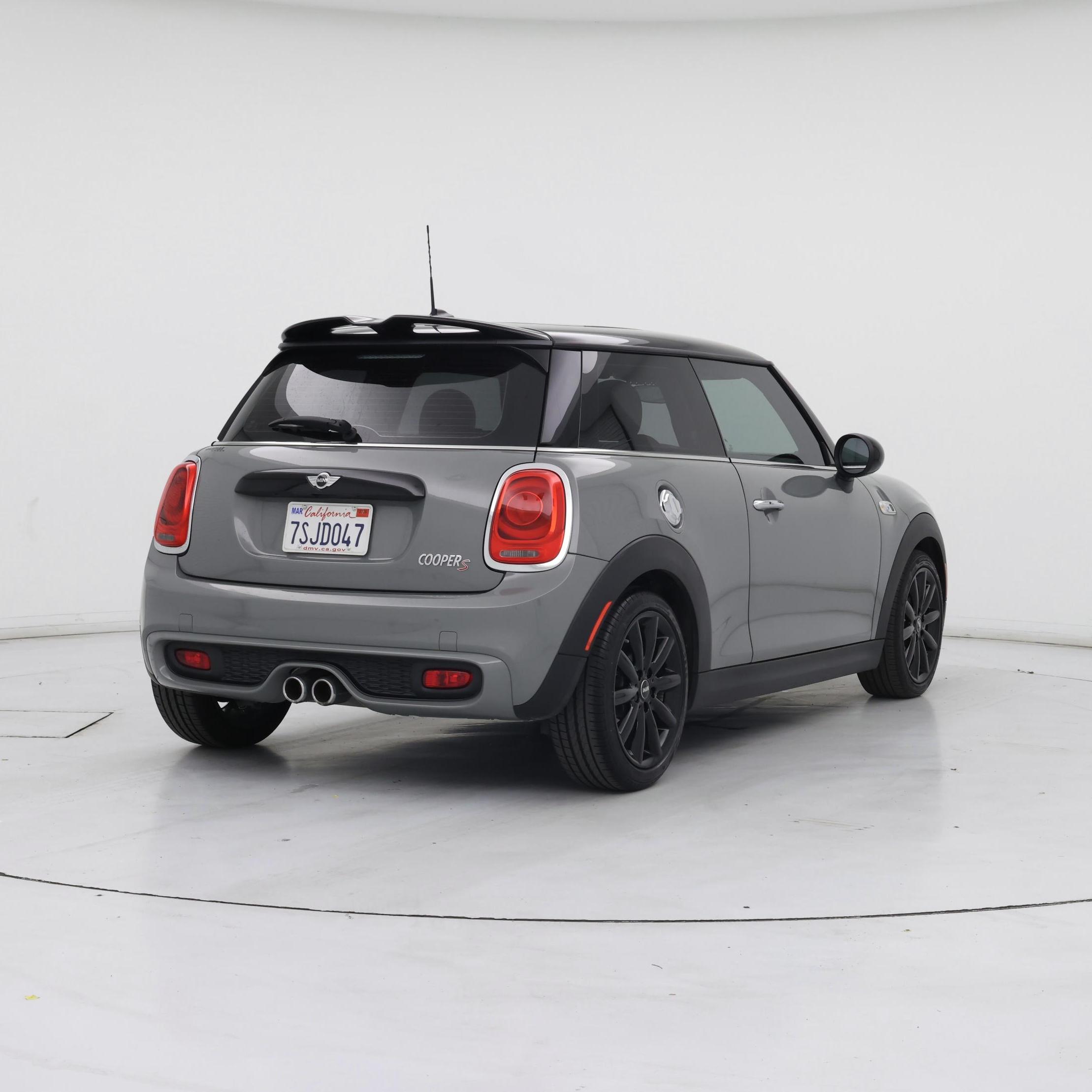 Thumbnail: 2016 MINI Cooper Hardtop - 8