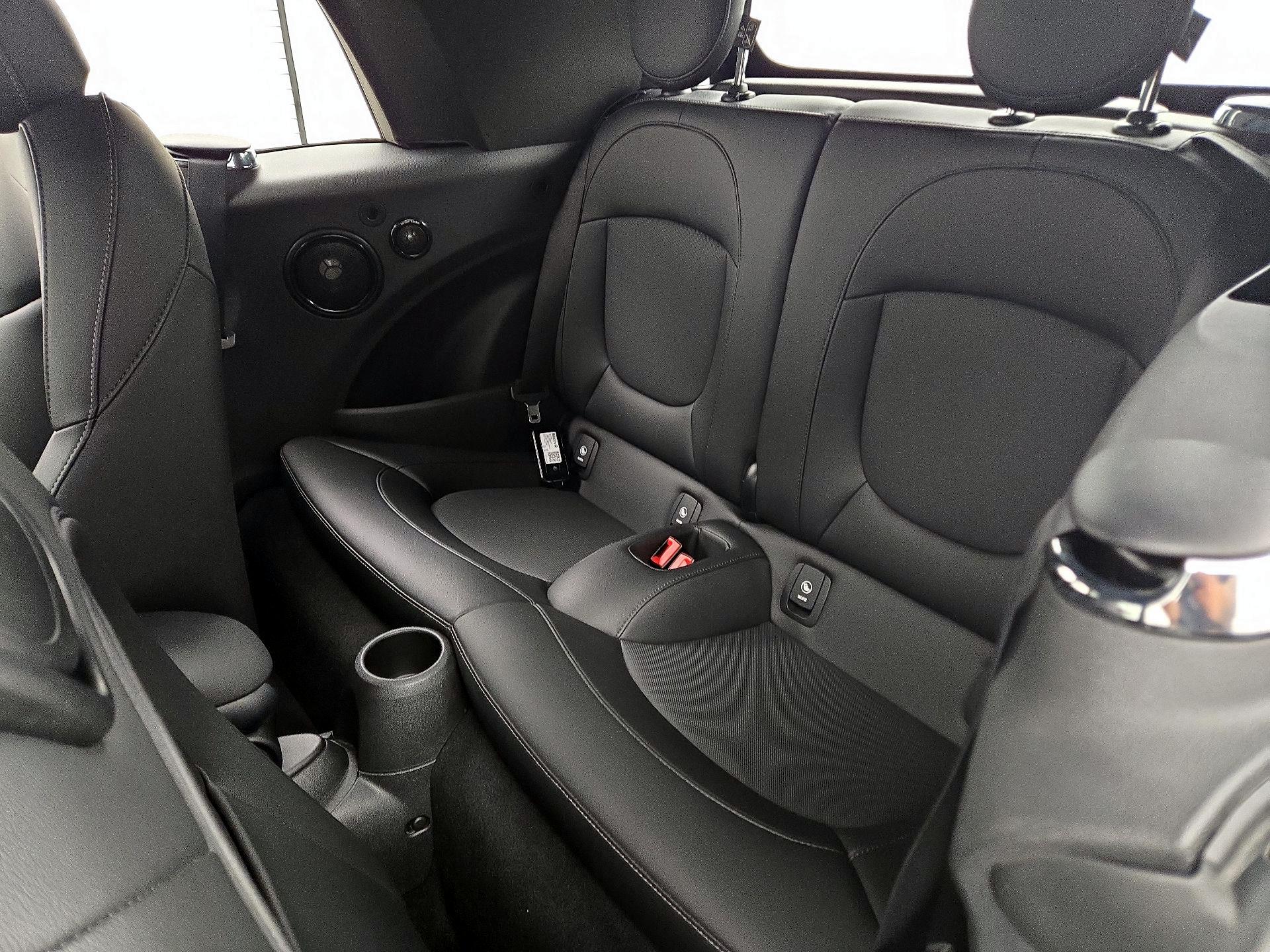 Thumbnail: 2019 MINI Cooper - 19