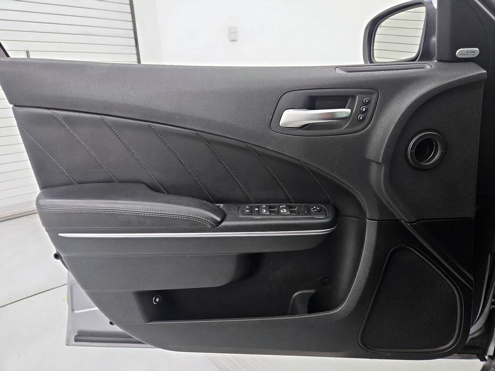 Thumbnail: 2018 Dodge Charger - 12