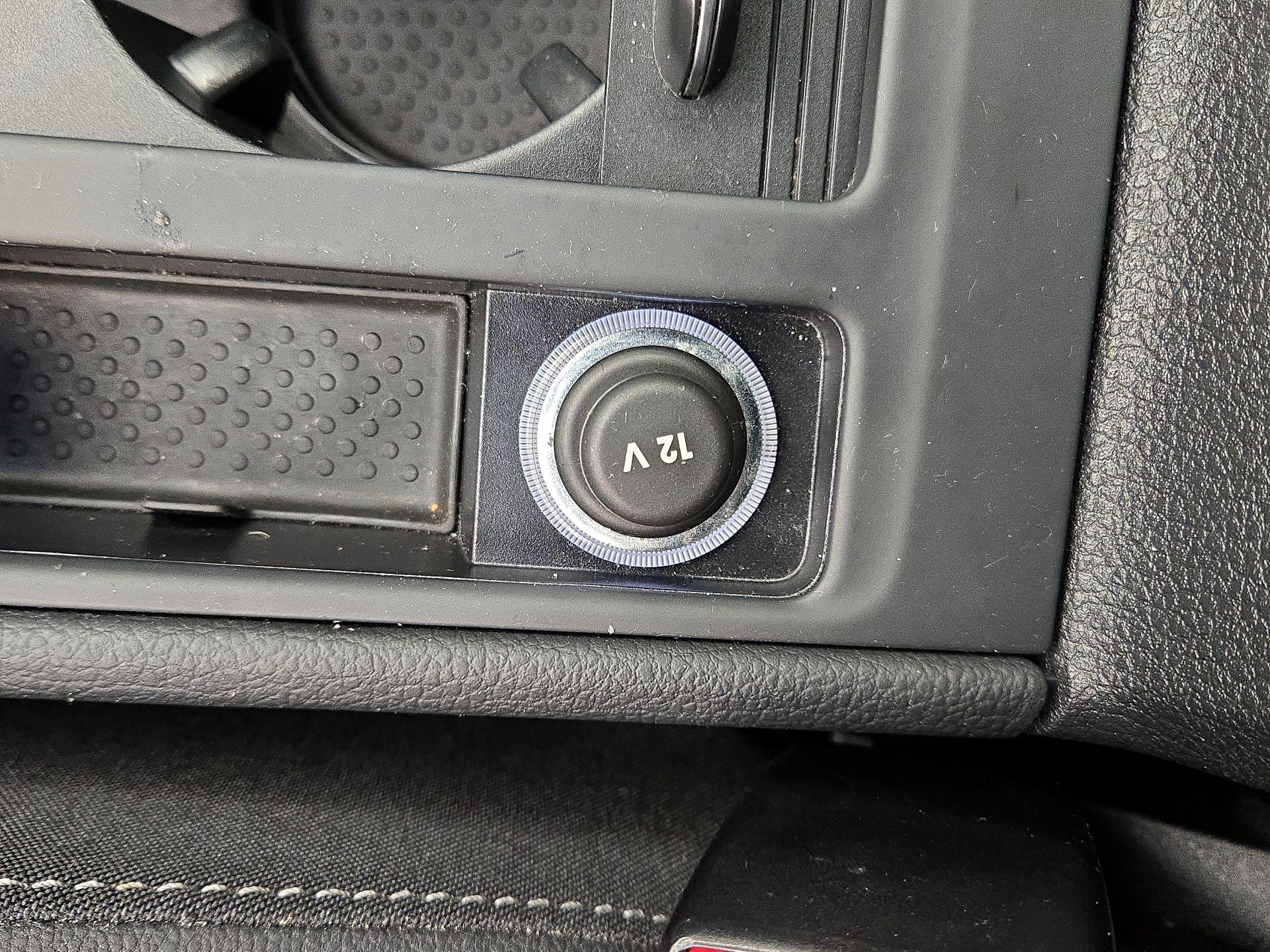 Thumbnail: 2019 Volkswagen Golf - 19