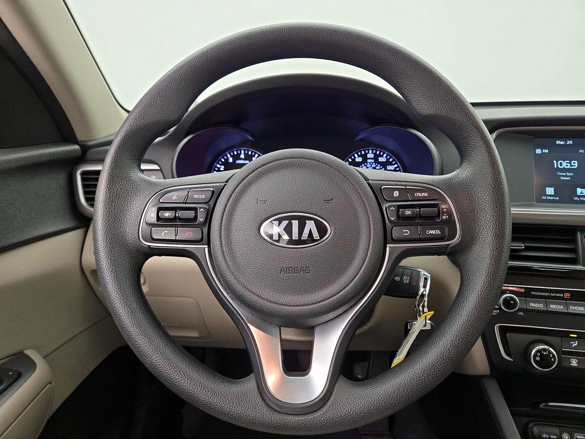 Thumbnail: 2018 Kia Optima - 10