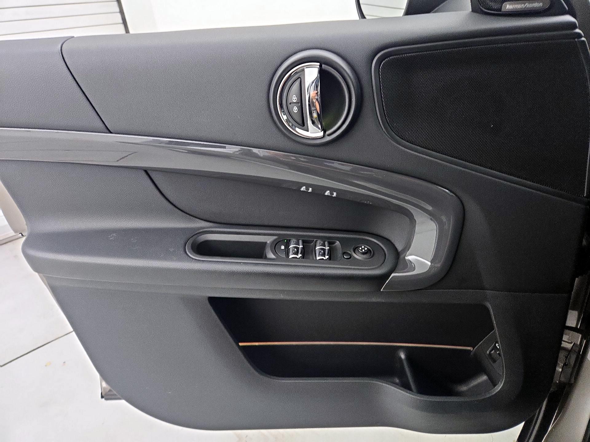 Thumbnail: 2017 MINI Cooper Countryman - 12