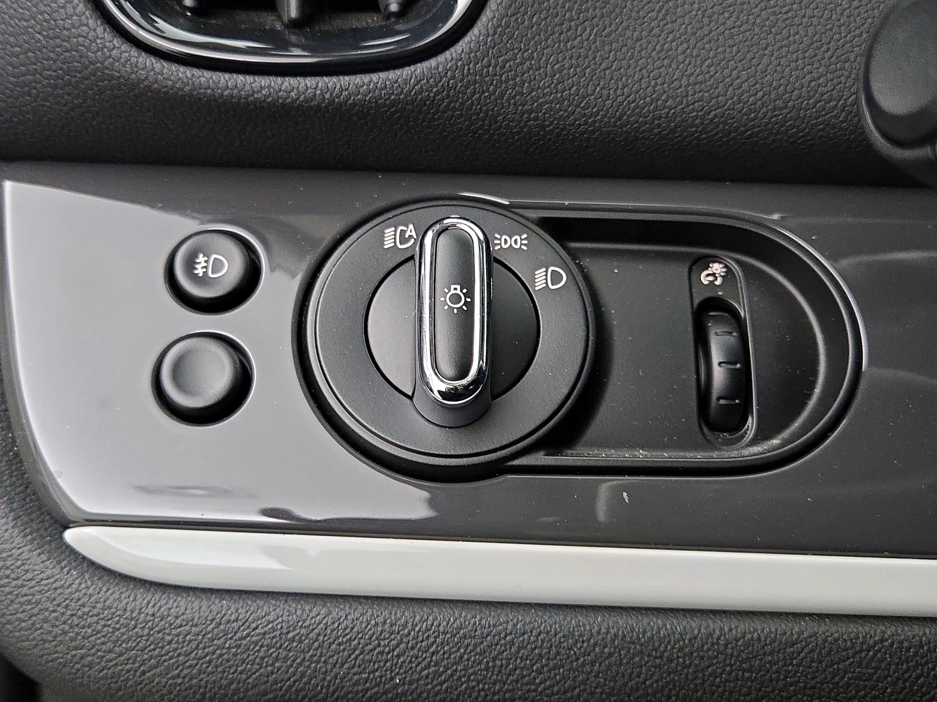 Thumbnail: 2017 MINI Cooper Countryman - 13