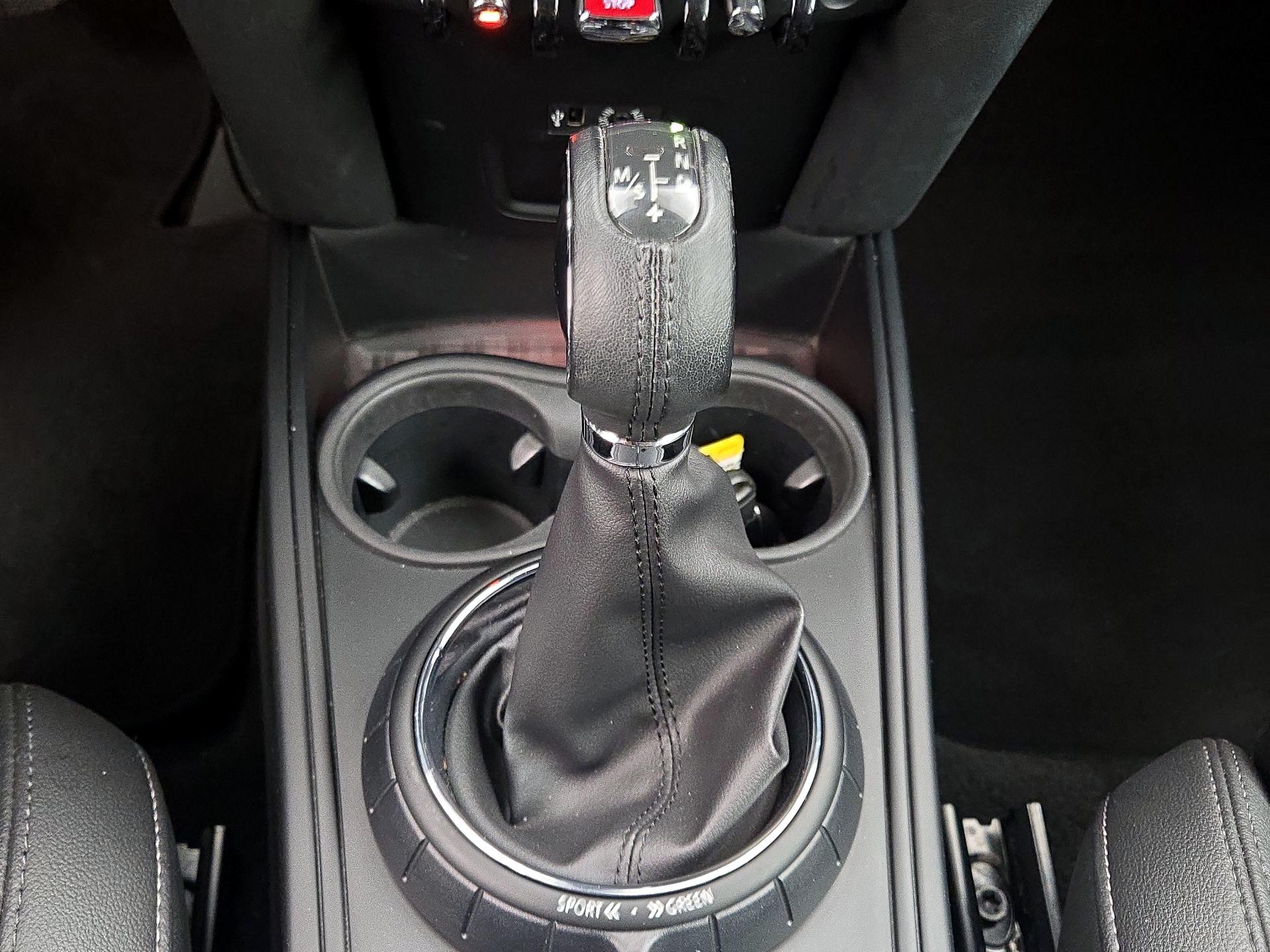 Thumbnail: 2017 MINI Cooper Countryman - 17