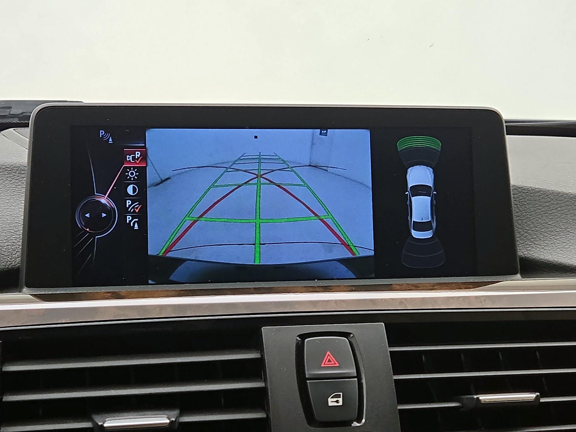 Thumbnail: 2015 BMW 3 Series - 15