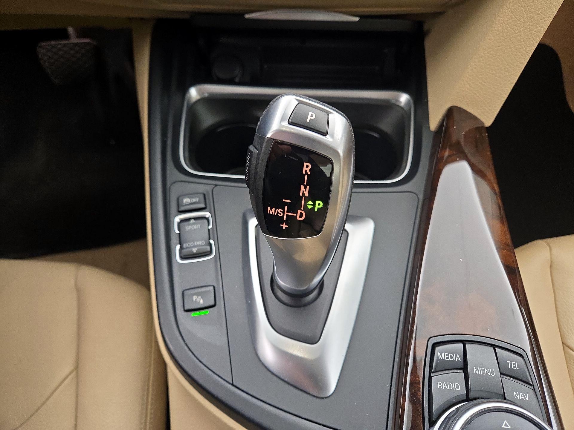 Thumbnail: 2015 BMW 3 Series - 18