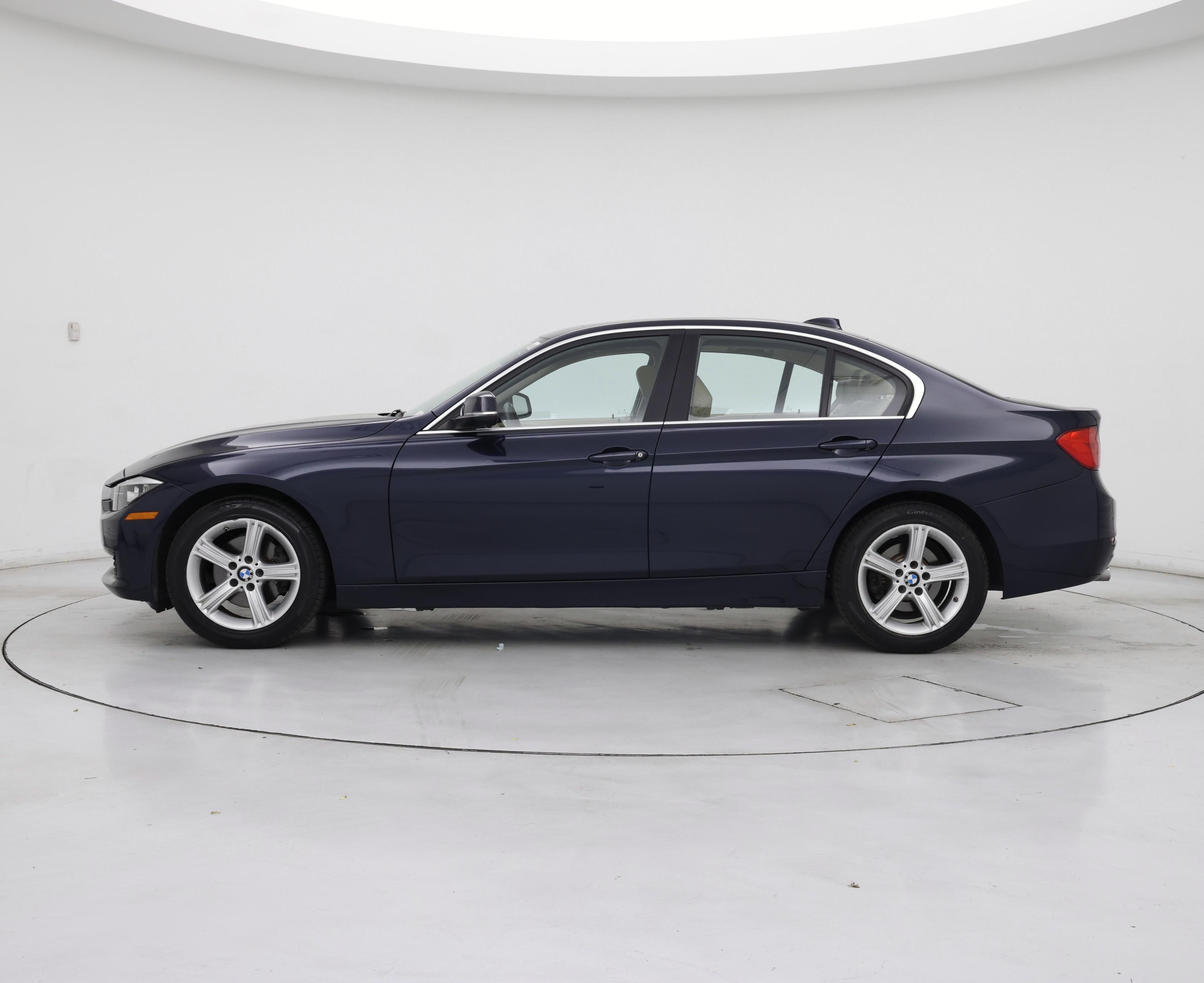 Thumbnail: 2015 BMW 3 Series - 3