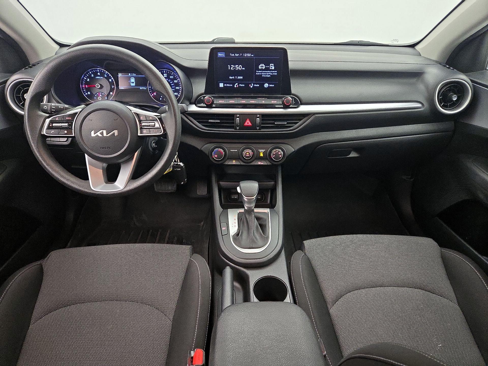 Thumbnail: 2022 Kia Forte - 9
