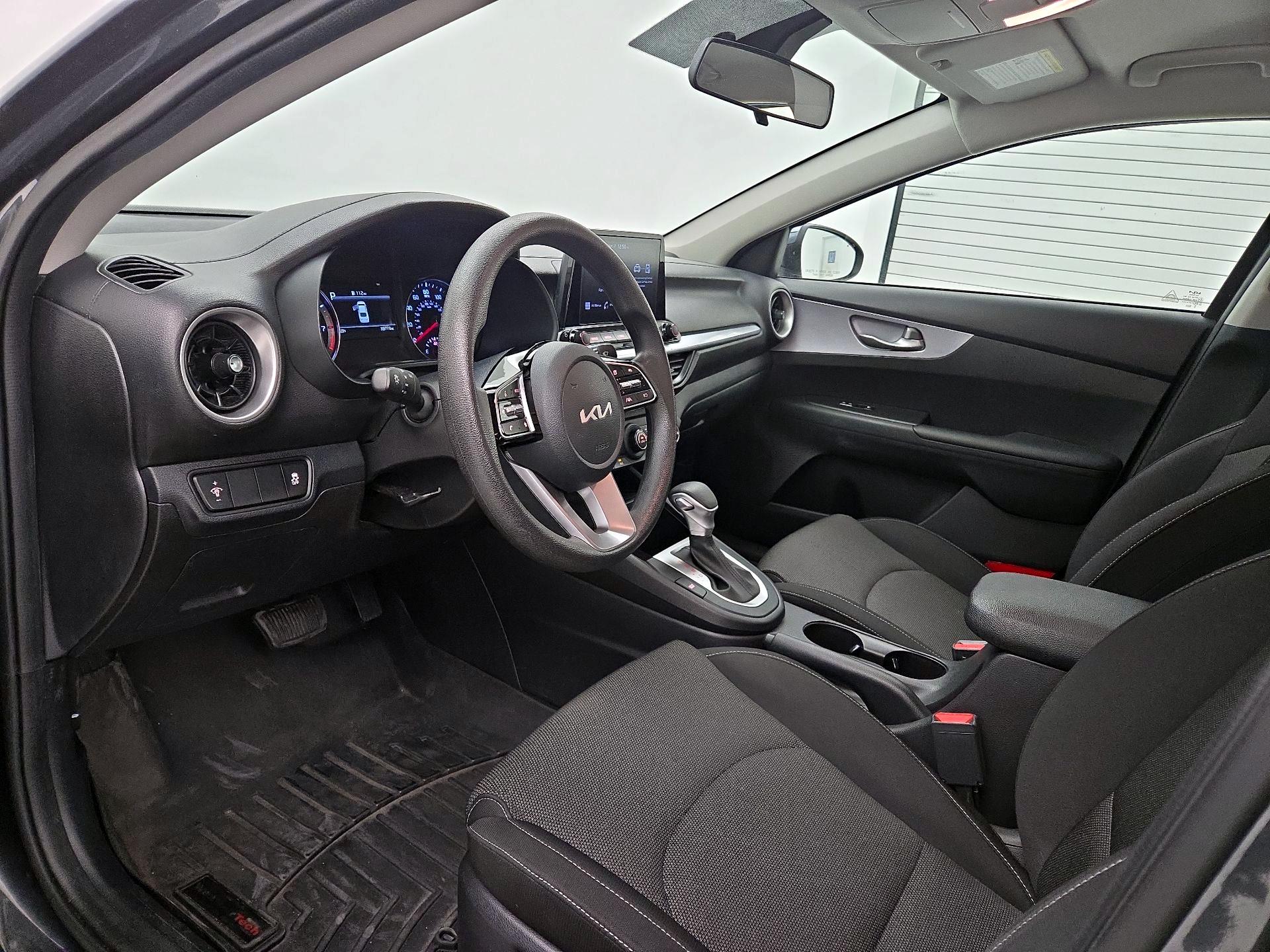 Thumbnail: 2022 Kia Forte - 11