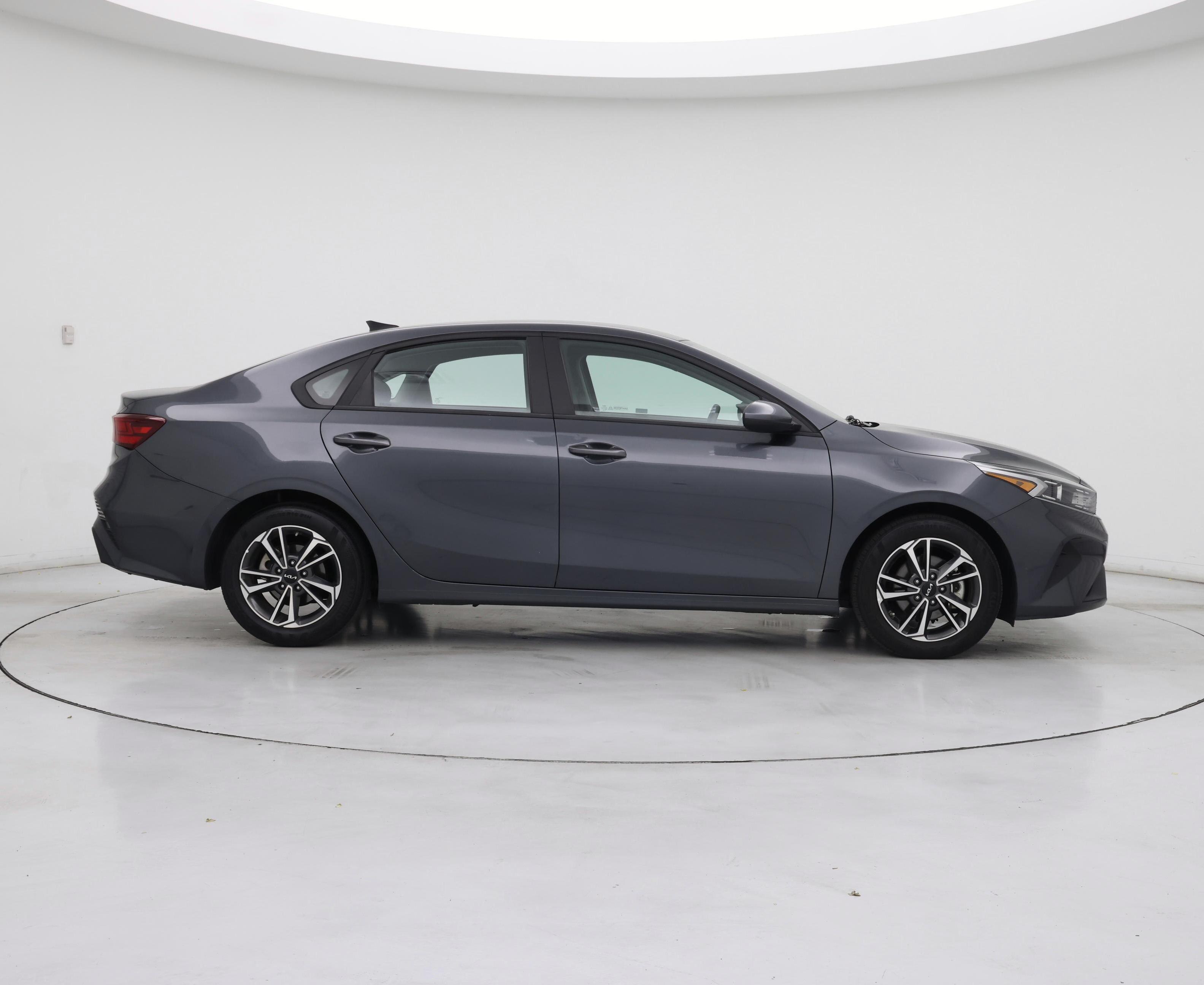 Thumbnail: 2022 Kia Forte - 7