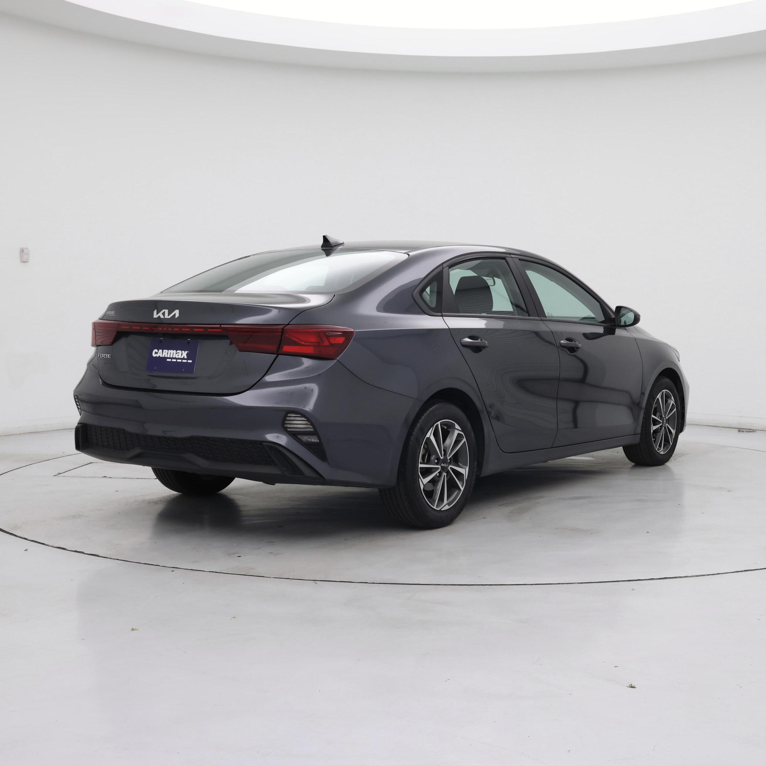 Thumbnail: 2022 Kia Forte - 8