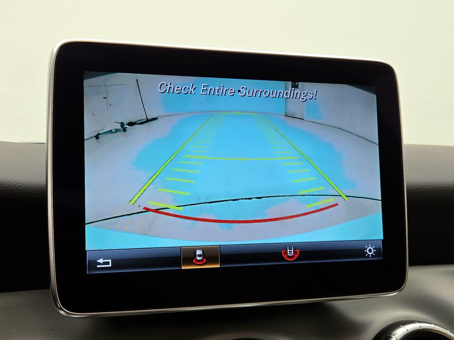 Thumbnail: 2015 Mercedes-Benz CLA - 15