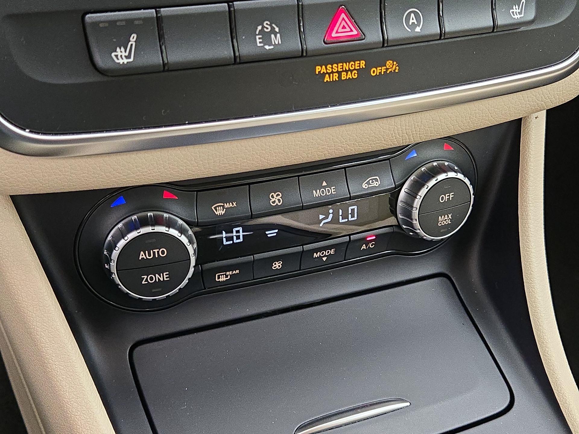 Thumbnail: 2015 Mercedes-Benz CLA - 17