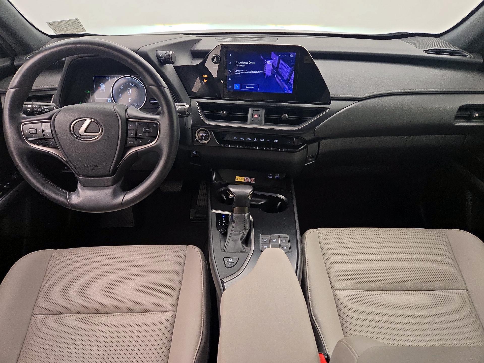 Thumbnail: 2023 Lexus UX - 9