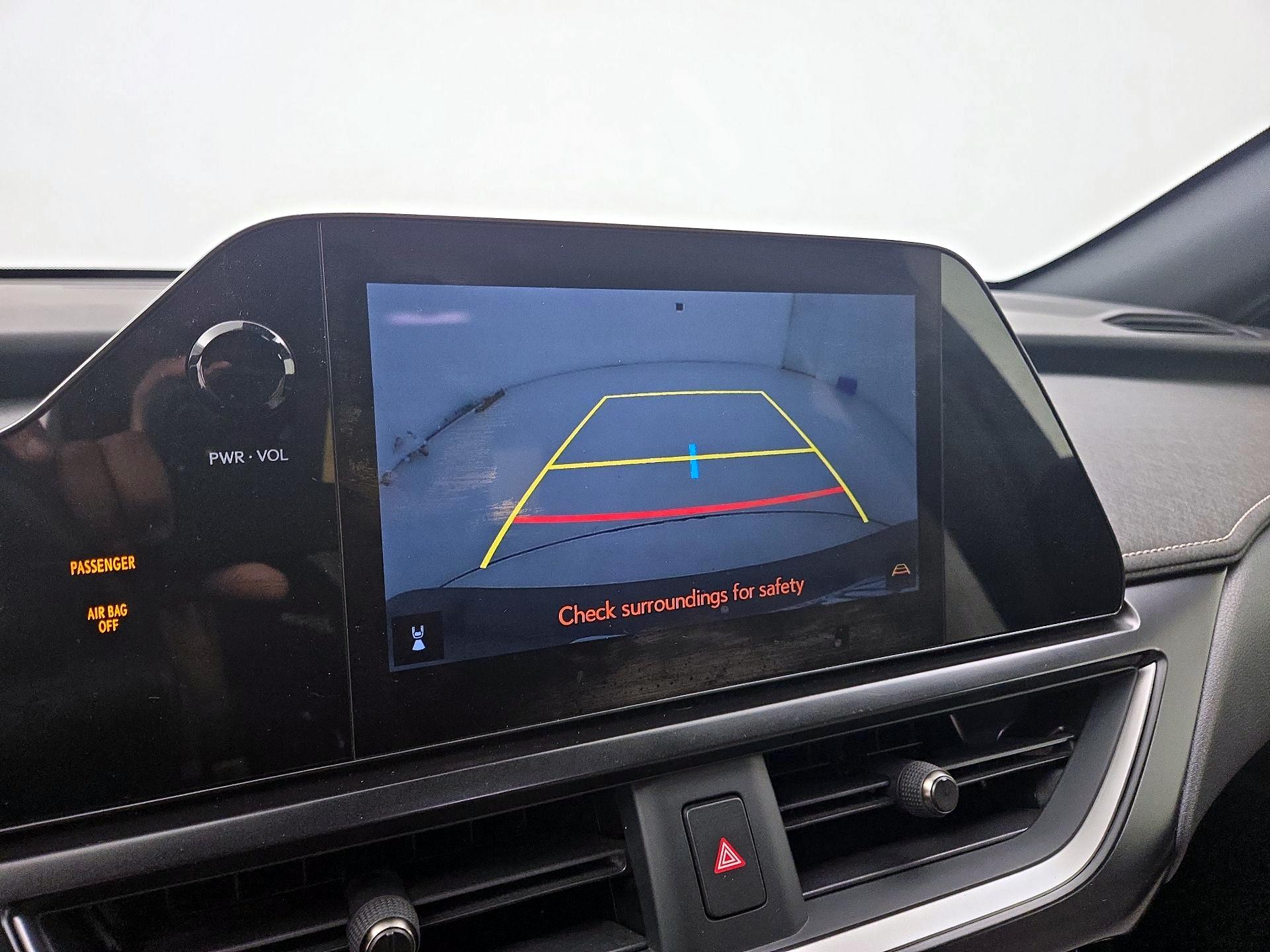 Thumbnail: 2023 Lexus UX - 14