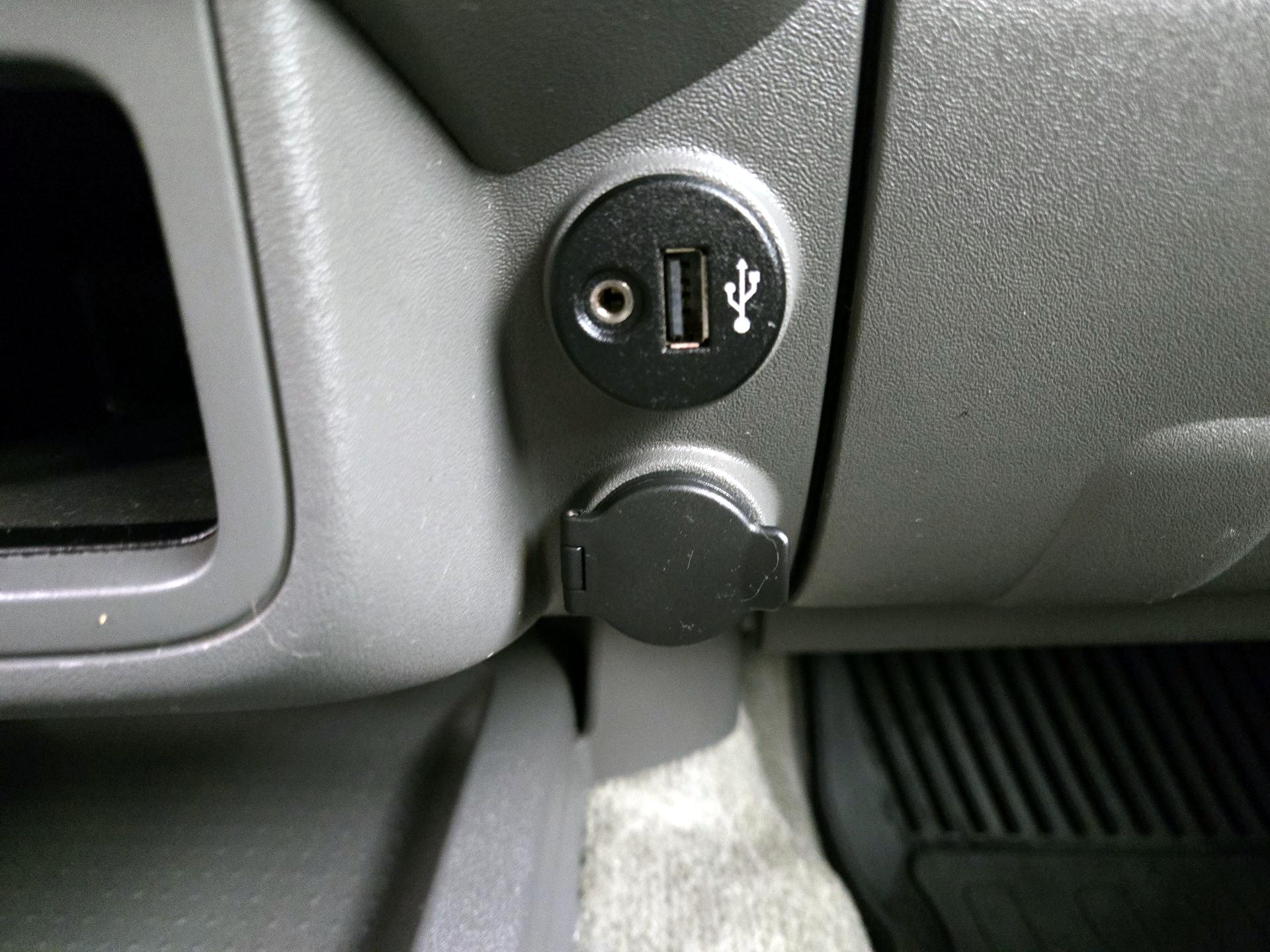 Thumbnail: 2017 Nissan Frontier - 16