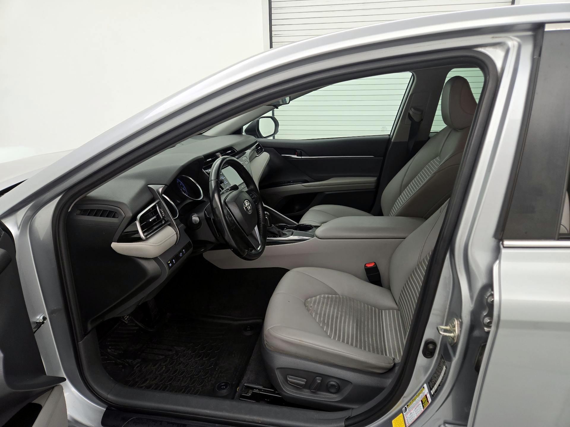 Thumbnail: 2020 Toyota Camry - 11