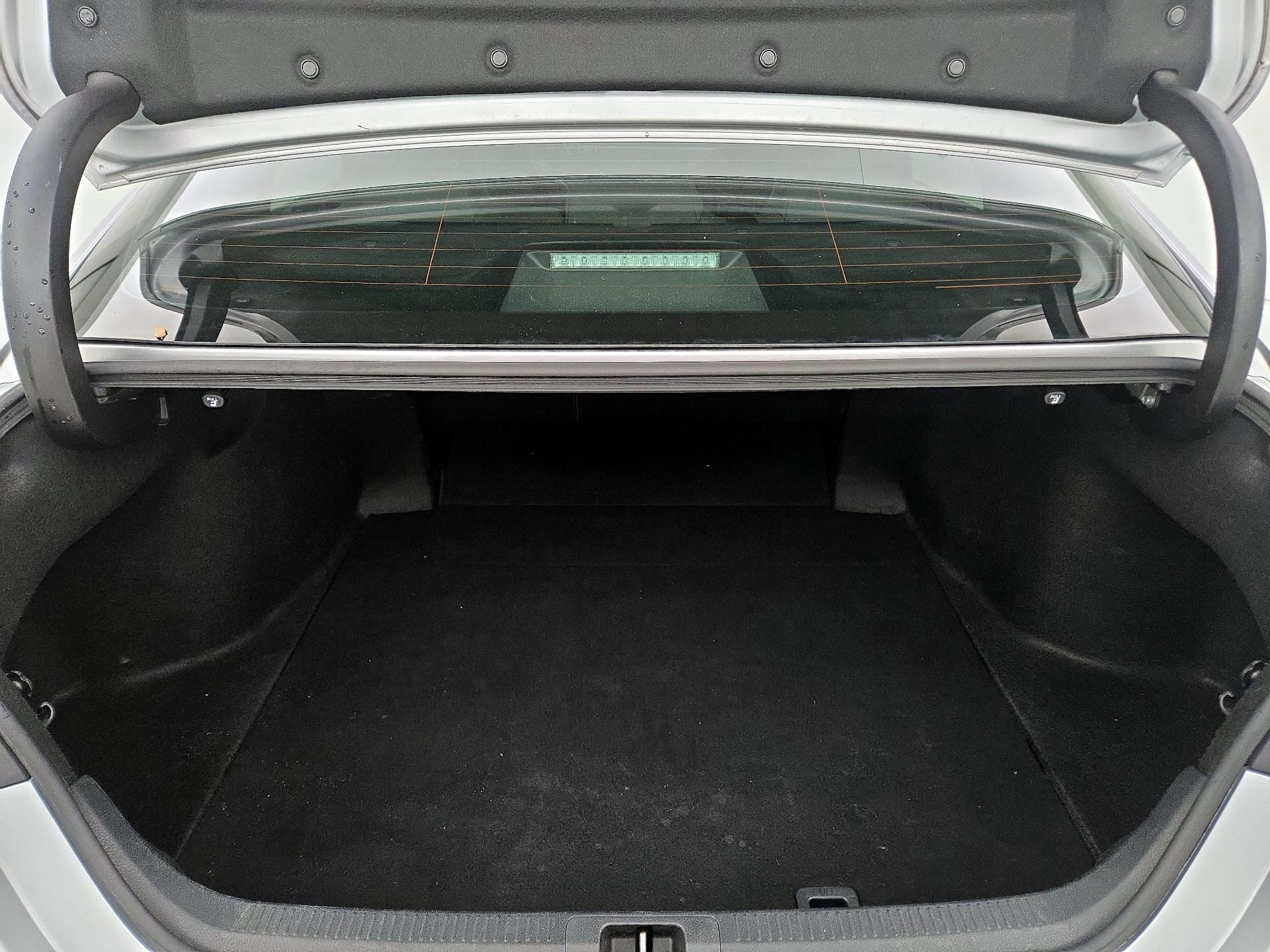 Thumbnail: 2020 Toyota Camry - 20