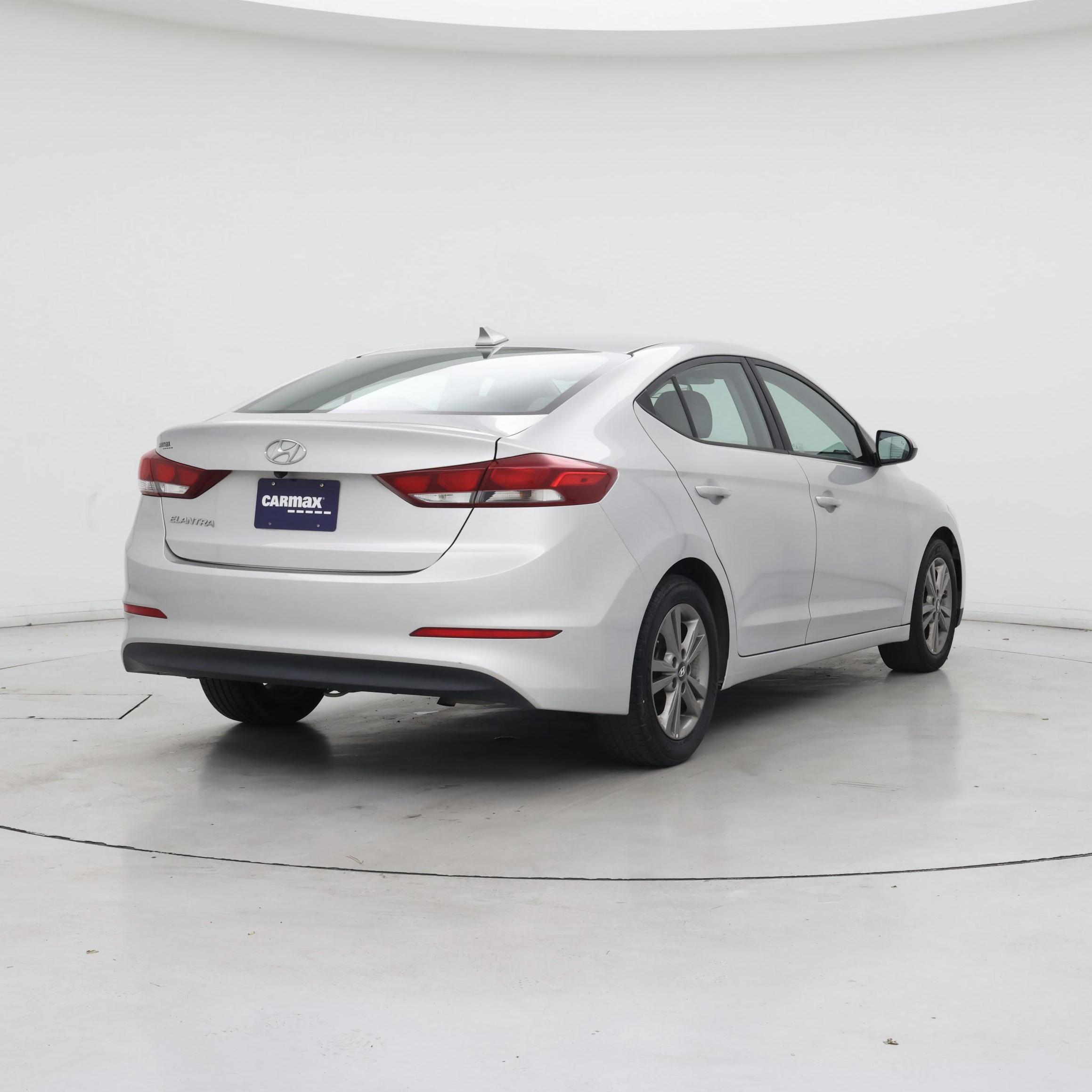 Thumbnail: 2018 Hyundai Elantra - 8