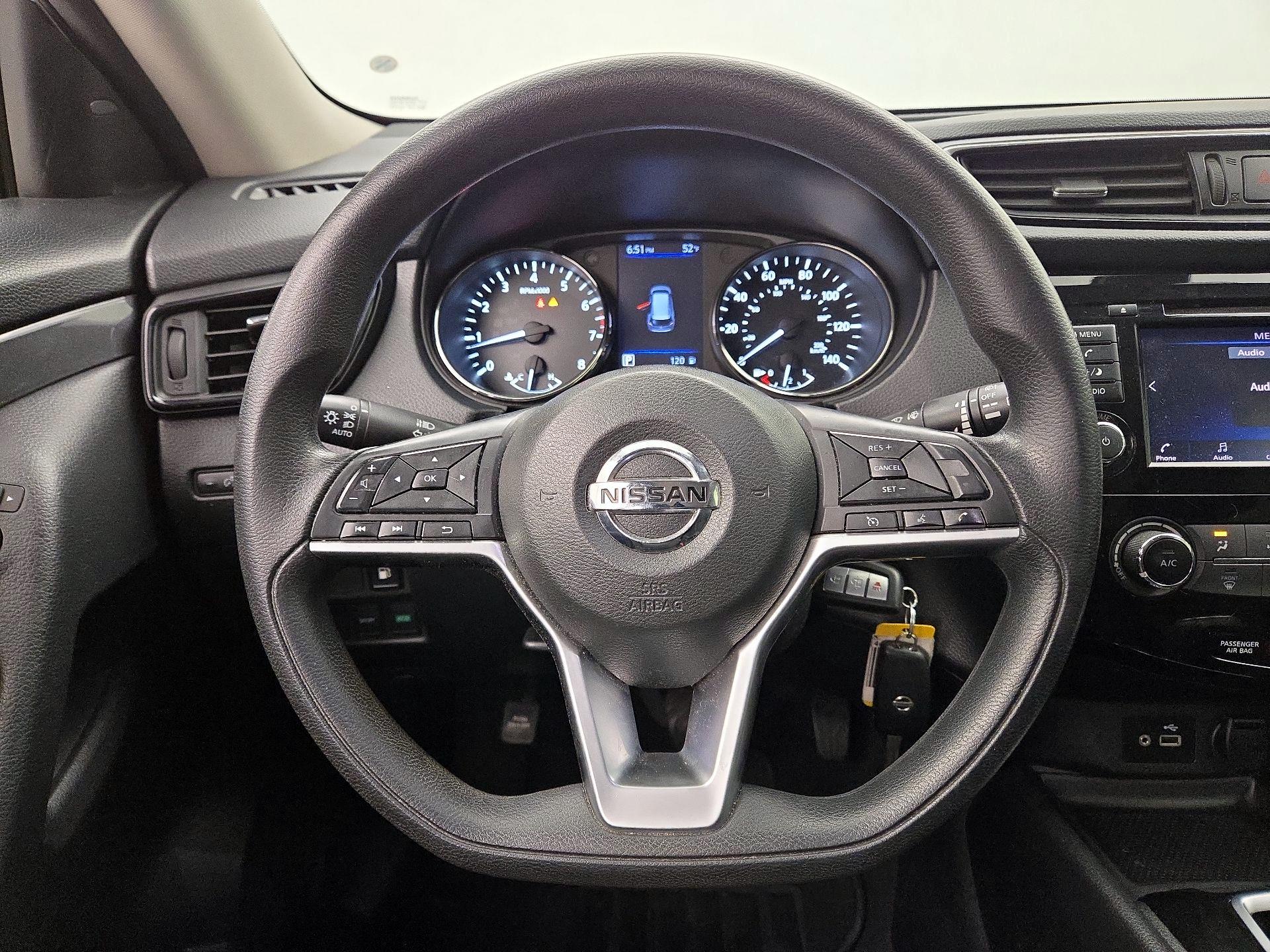 Thumbnail: 2019 Nissan Rogue - 10