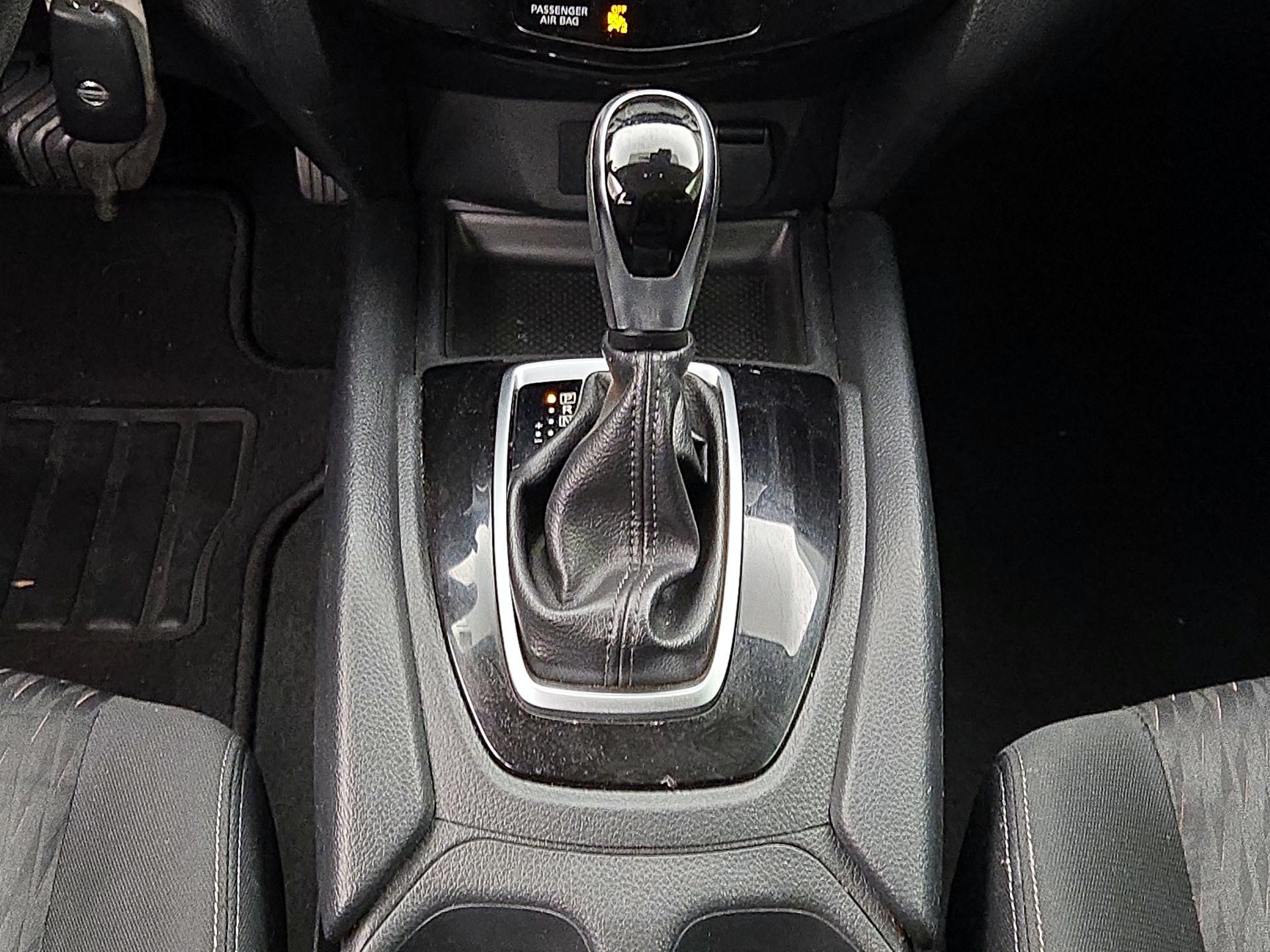 Thumbnail: 2019 Nissan Rogue - 17