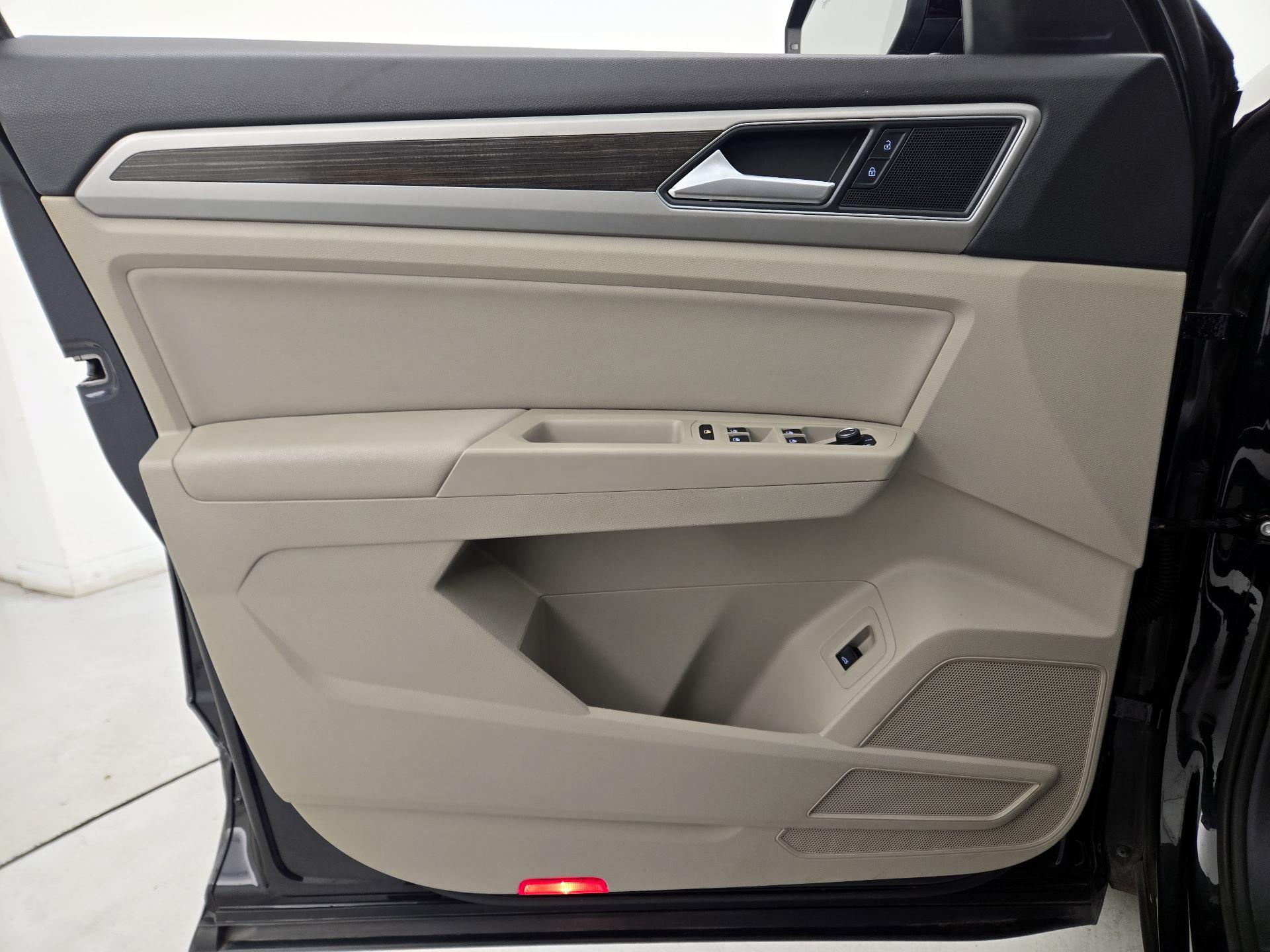 Thumbnail: 2019 Volkswagen Atlas - 12