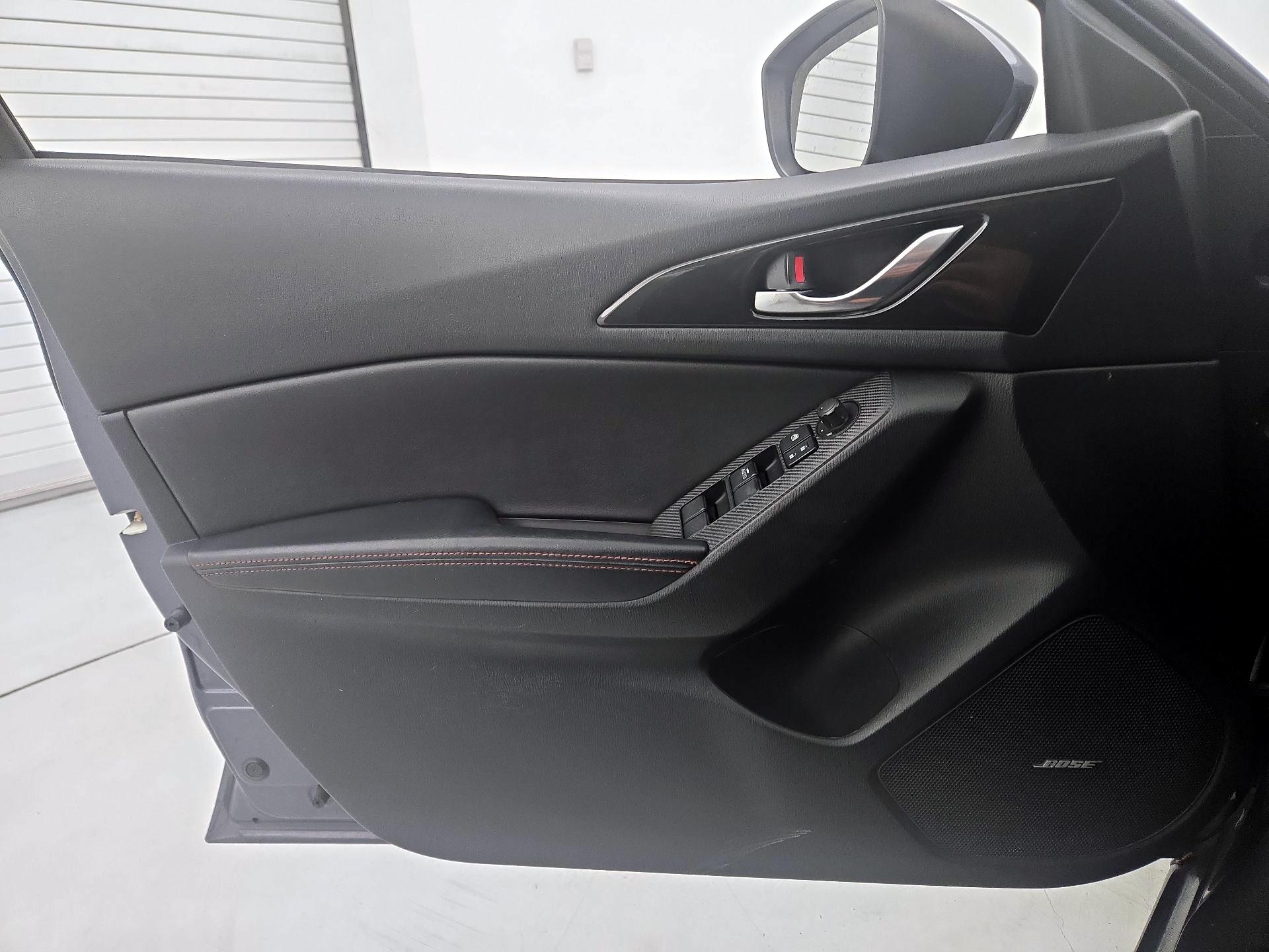 Thumbnail: 2015 Mazda Mazda3 - 12