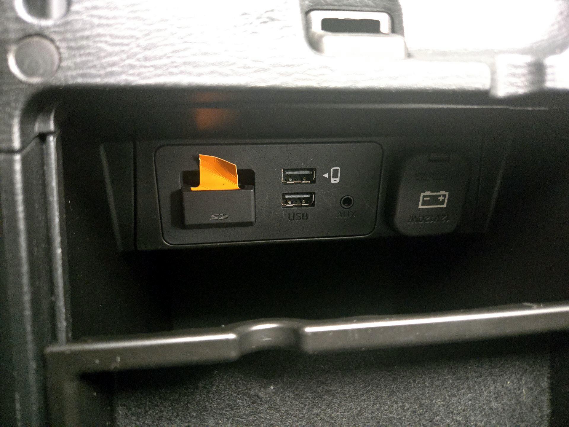 Thumbnail: 2015 Mazda Mazda3 - 19